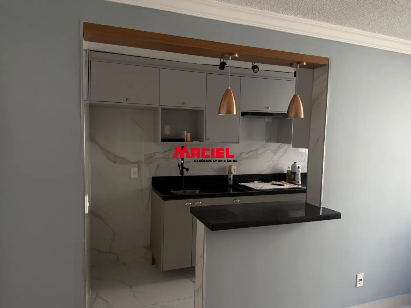 Alugar Apartamento / Padr&atilde;o em S&atilde;o Jos&eacute; dos Campos R$ 2.000,00 - Foto 32