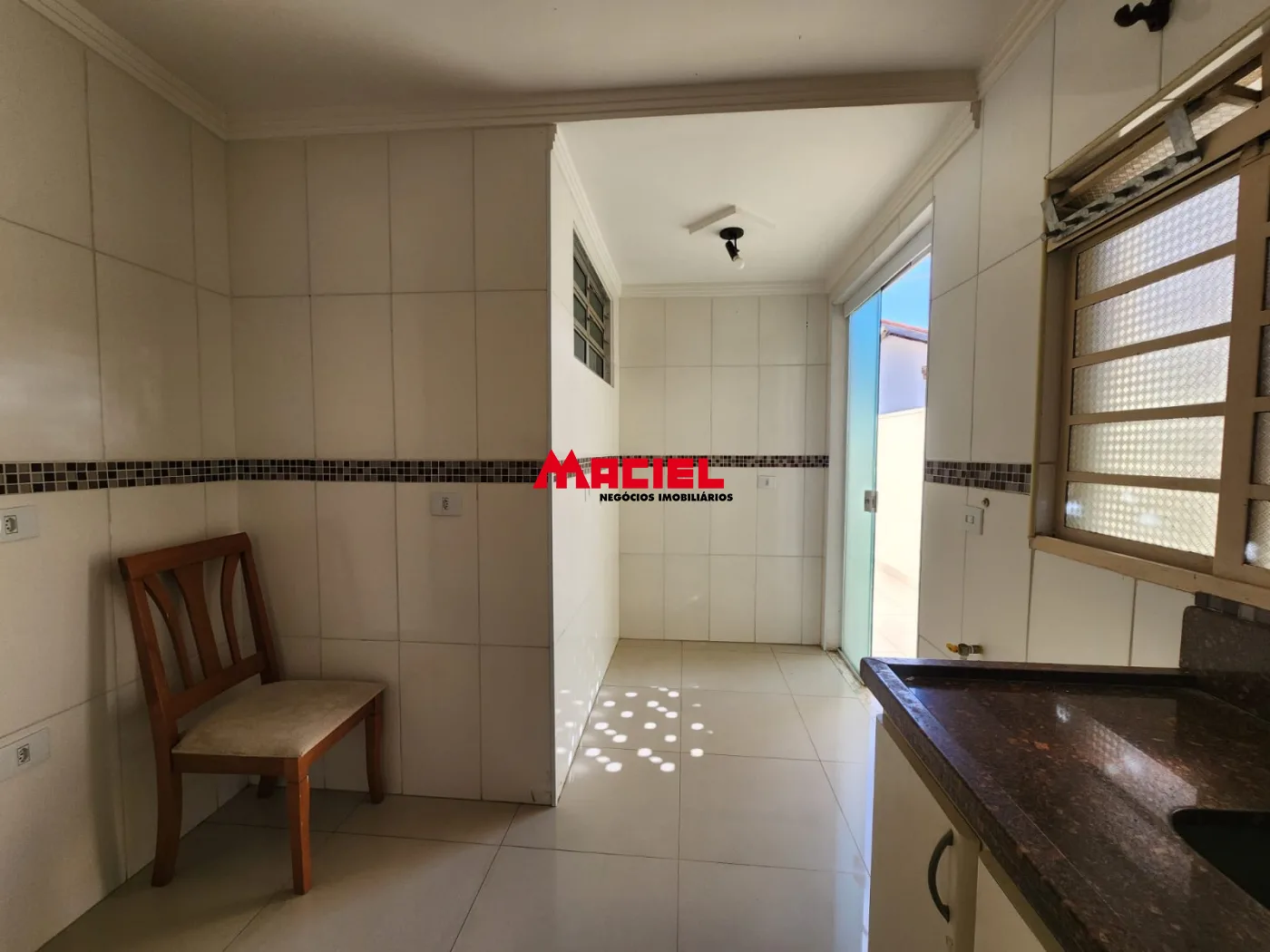 Comprar Casa / Padr&atilde;o em S&atilde;o Jos&eacute; dos Campos R$ 850.000,00 - Foto 1