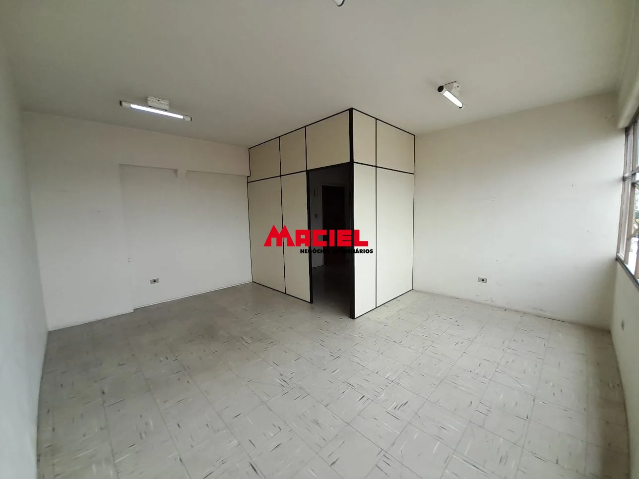 Comprar Comercial / Sala em Jacare&iacute; R$ 130.000,00 - Foto 6