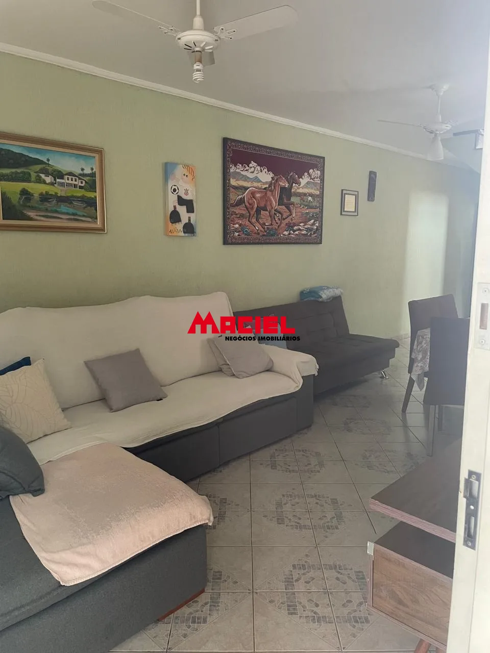 Comprar Casa / Sobrado em S&atilde;o Jos&eacute; dos Campos R$ 700.000,00 - Foto 2