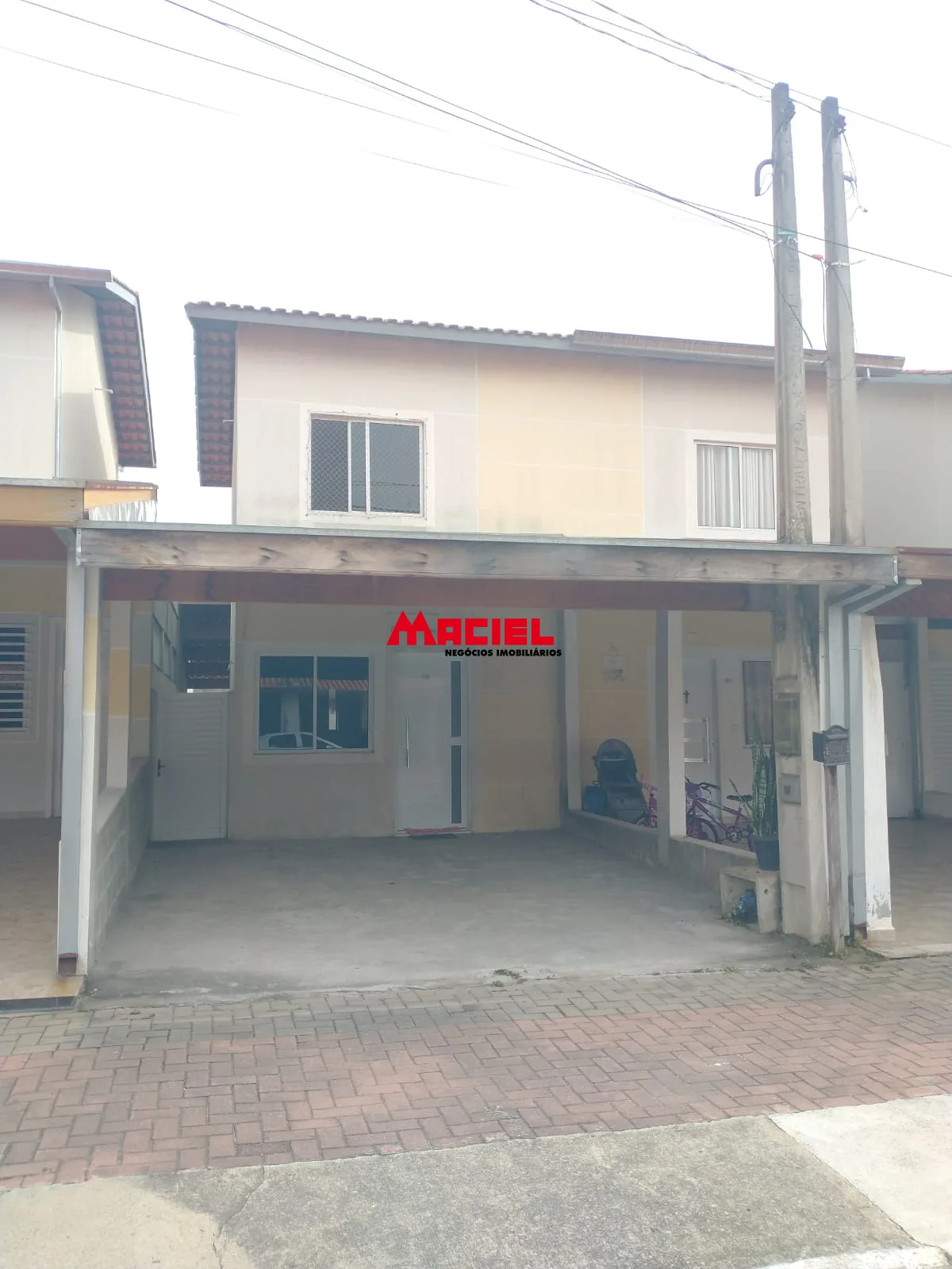 Alugar Casa / Condom&iacute;nio em S&atilde;o Jos&eacute; dos Campos R$ 2.300,00 - Foto 1