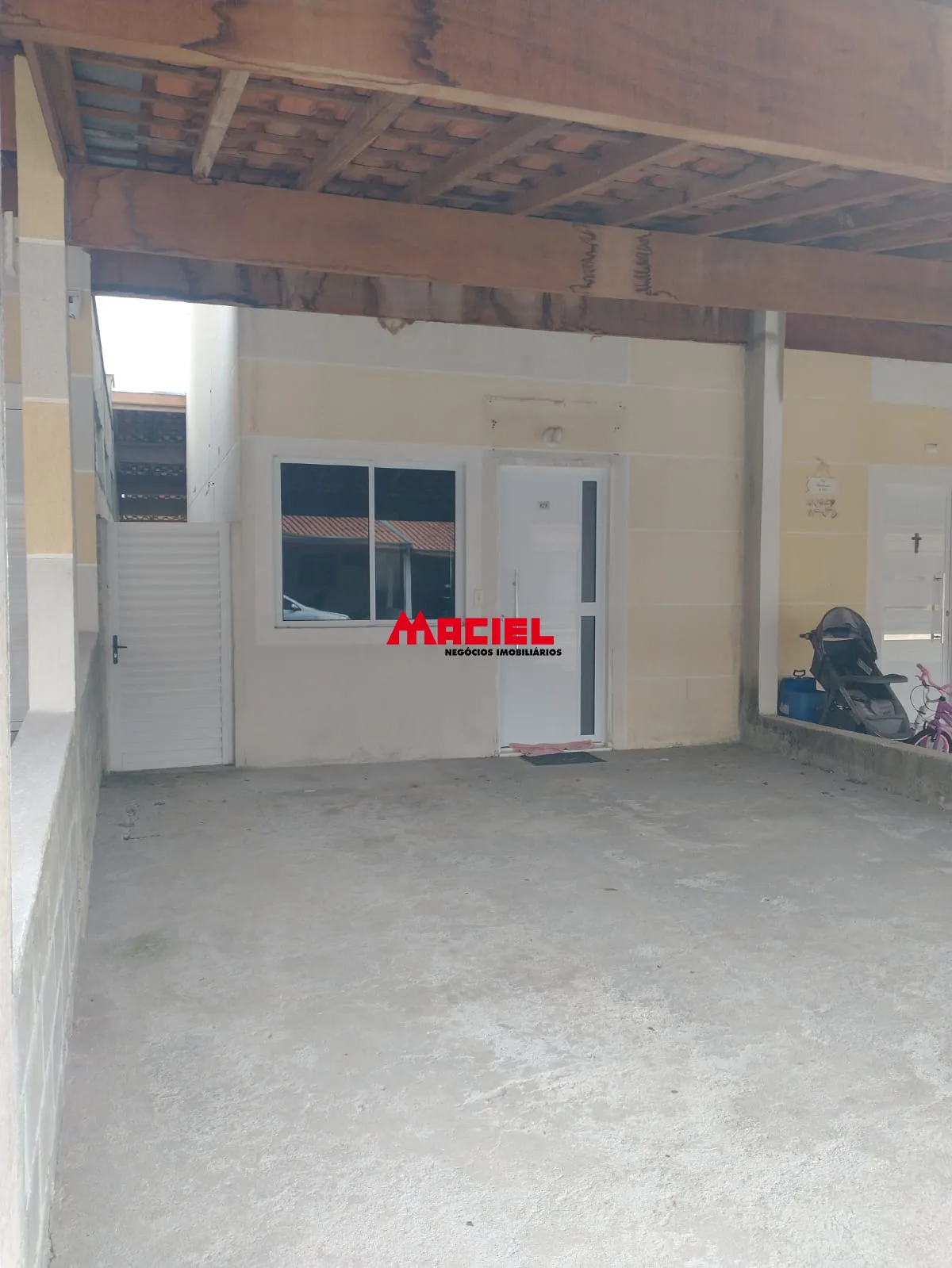 Alugar Casa / Condom&iacute;nio em S&atilde;o Jos&eacute; dos Campos R$ 2.300,00 - Foto 2