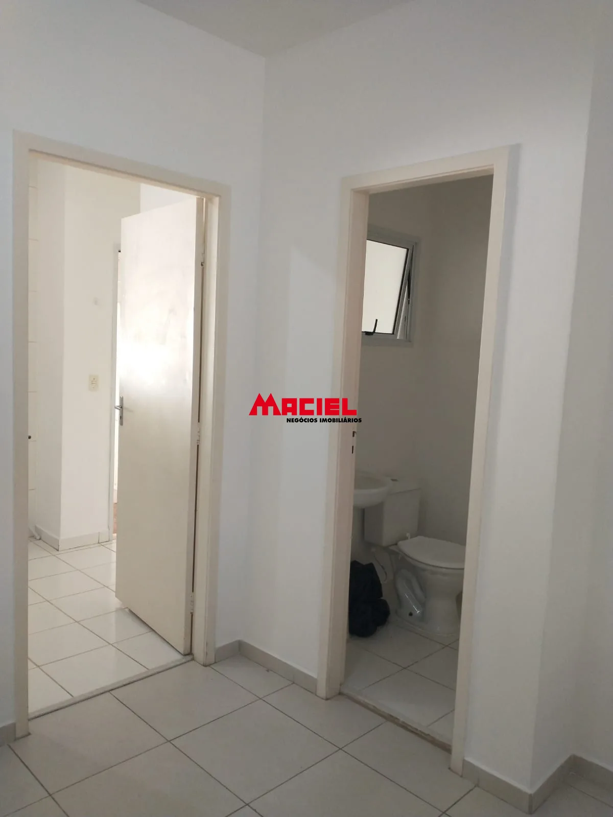 Alugar Casa / Condom&iacute;nio em S&atilde;o Jos&eacute; dos Campos R$ 2.300,00 - Foto 7