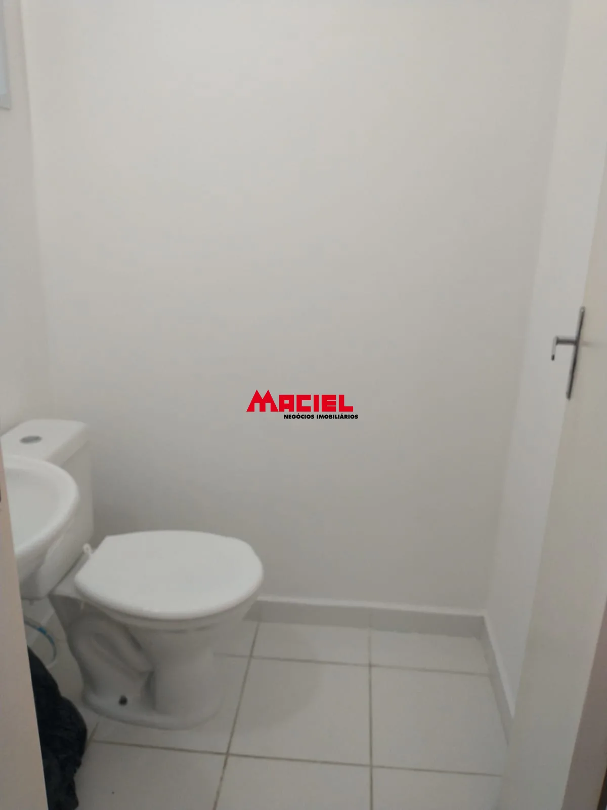Alugar Casa / Condom&iacute;nio em S&atilde;o Jos&eacute; dos Campos R$ 2.300,00 - Foto 9