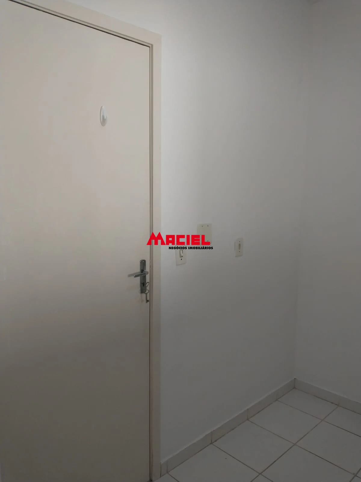 Alugar Casa / Condom&iacute;nio em S&atilde;o Jos&eacute; dos Campos R$ 2.300,00 - Foto 16