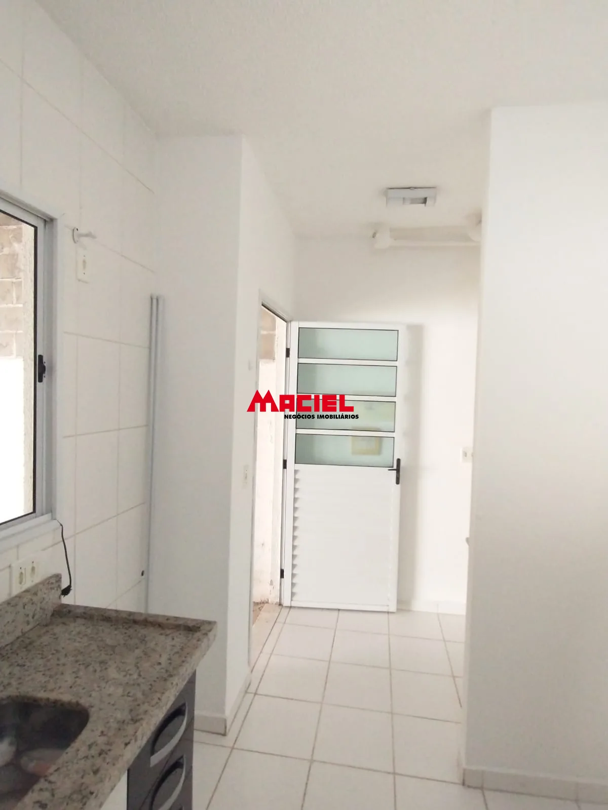 Alugar Casa / Condom&iacute;nio em S&atilde;o Jos&eacute; dos Campos R$ 2.300,00 - Foto 17