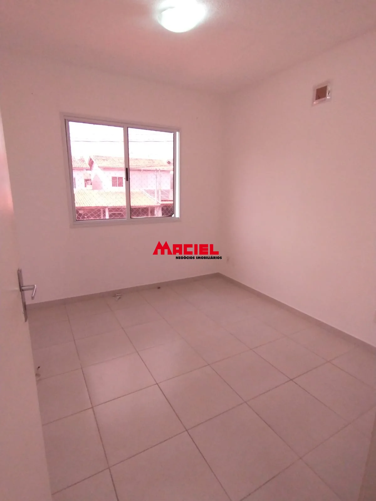 Alugar Casa / Condom&iacute;nio em S&atilde;o Jos&eacute; dos Campos R$ 2.300,00 - Foto 35