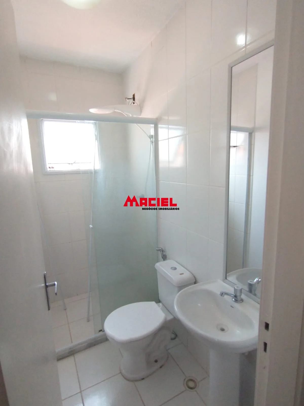 Alugar Casa / Condom&iacute;nio em S&atilde;o Jos&eacute; dos Campos R$ 2.300,00 - Foto 40