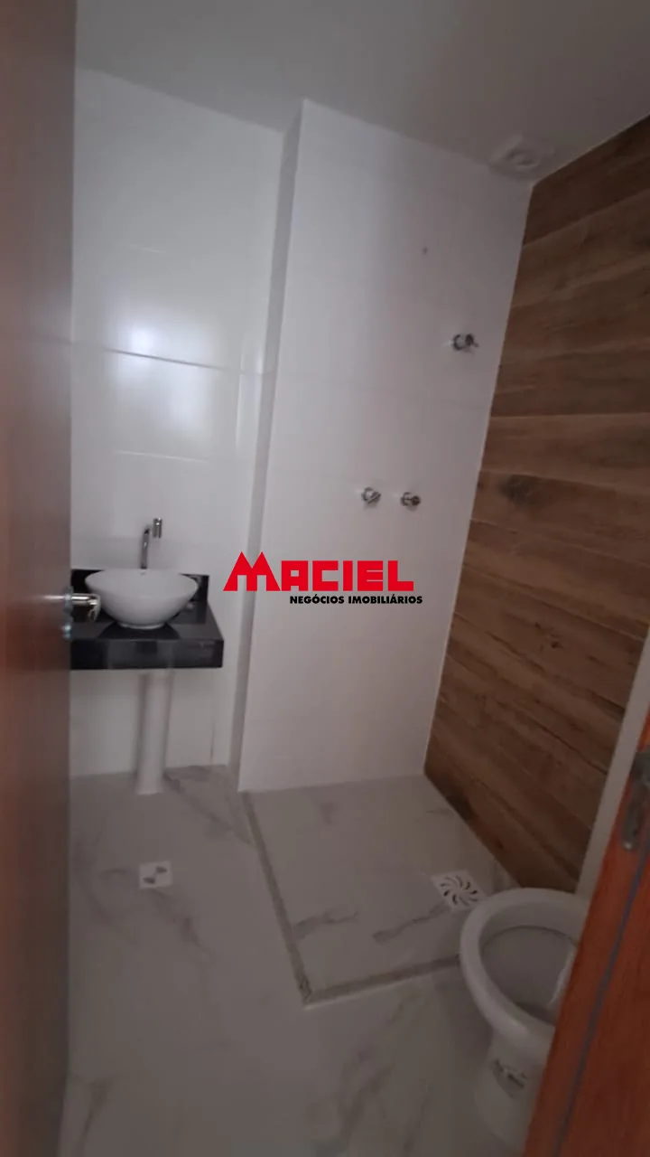 Alugar Apartamento / Padr&atilde;o em S&atilde;o Jos&eacute; dos Campos R$ 2.200,00 - Foto 4
