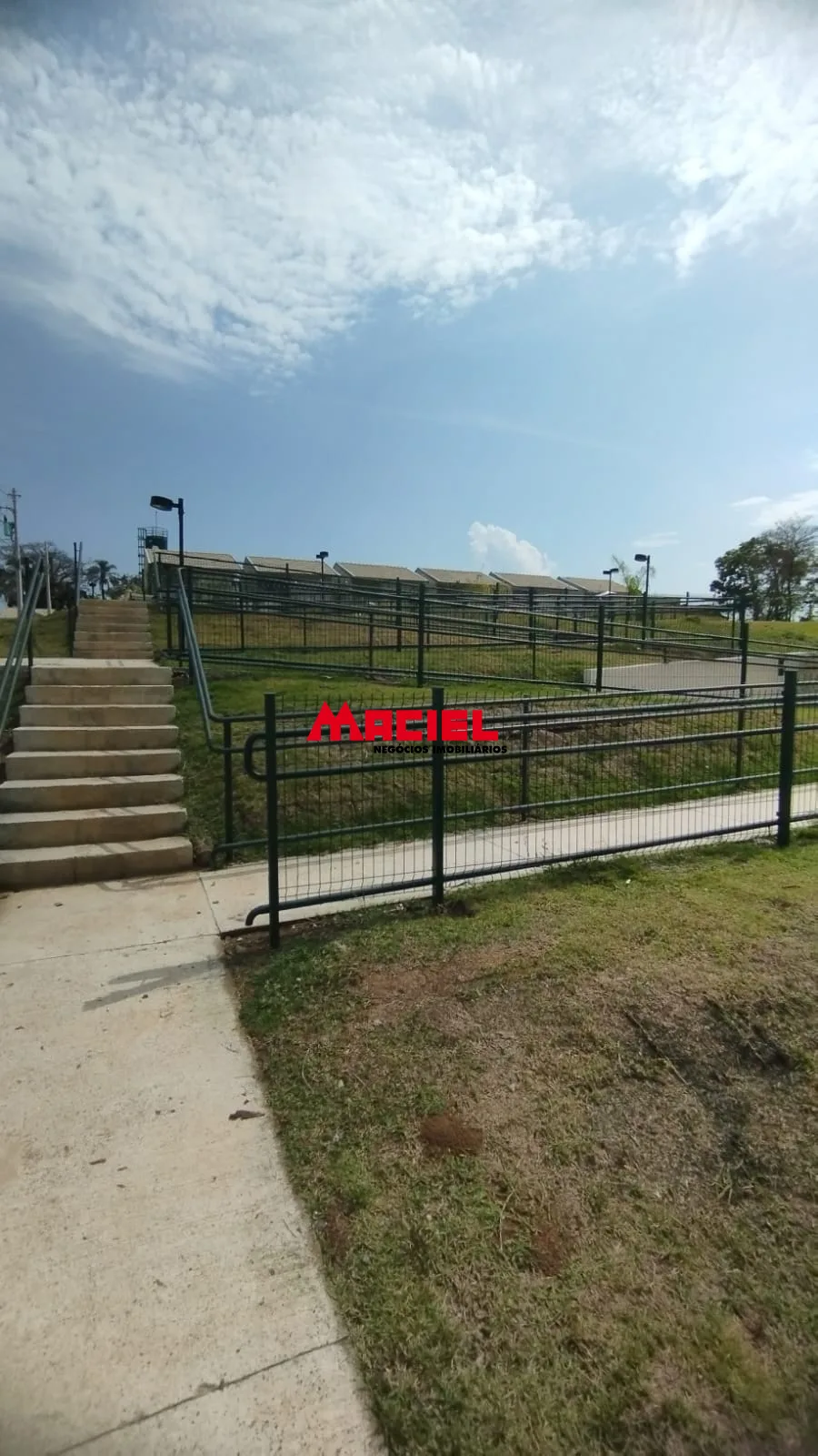 Alugar Casa / Condom&iacute;nio em Ca&ccedil;apava R$ 1.350,00 - Foto 19