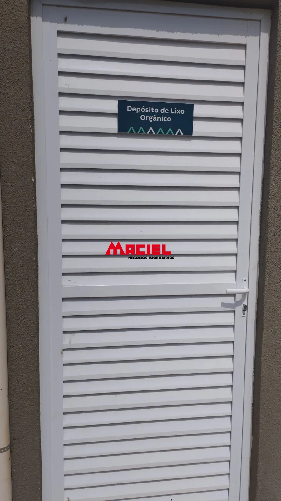Alugar Casa / Condom&iacute;nio em Ca&ccedil;apava R$ 1.350,00 - Foto 27