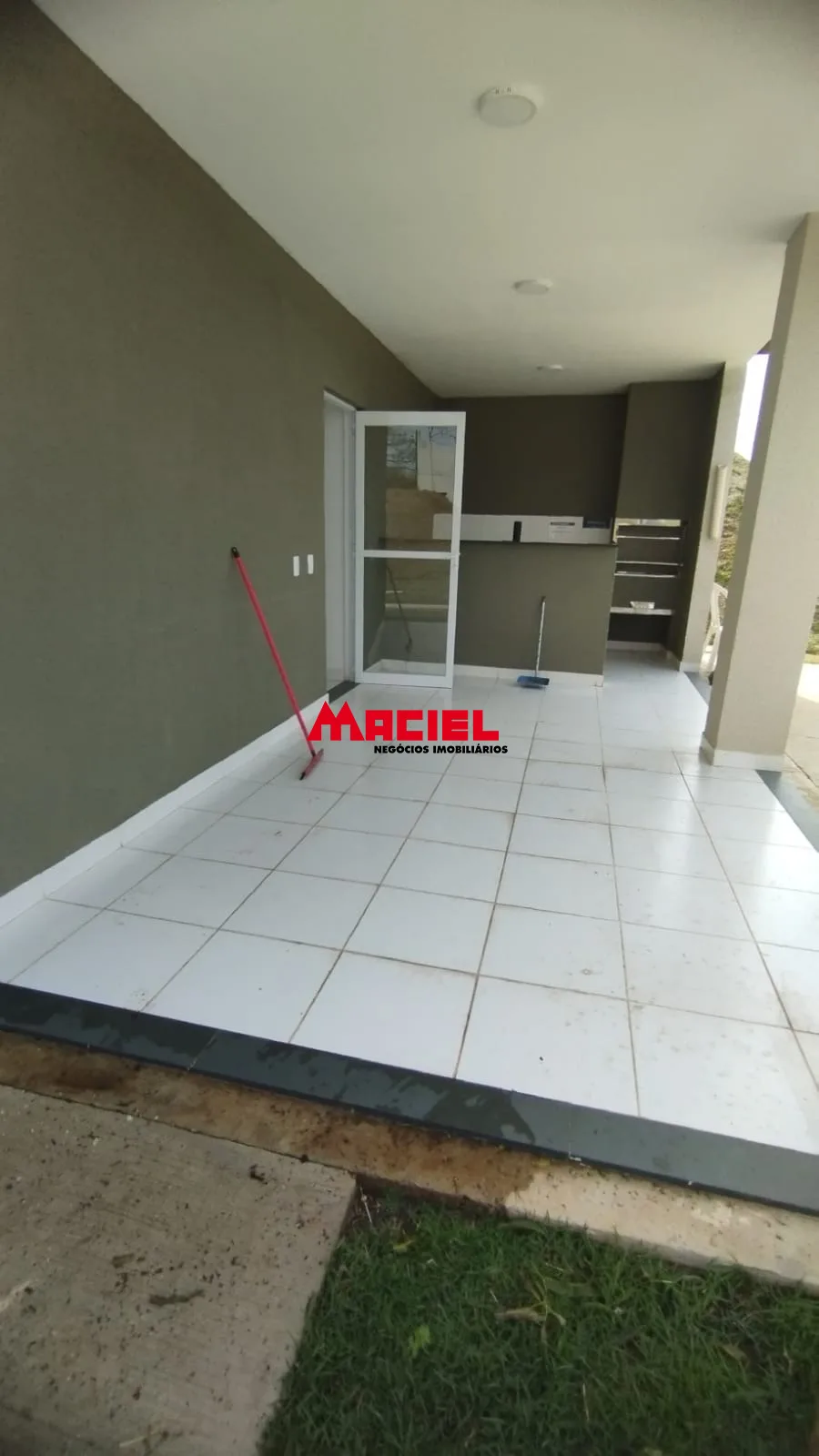 Alugar Casa / Condom&iacute;nio em Ca&ccedil;apava R$ 1.350,00 - Foto 31