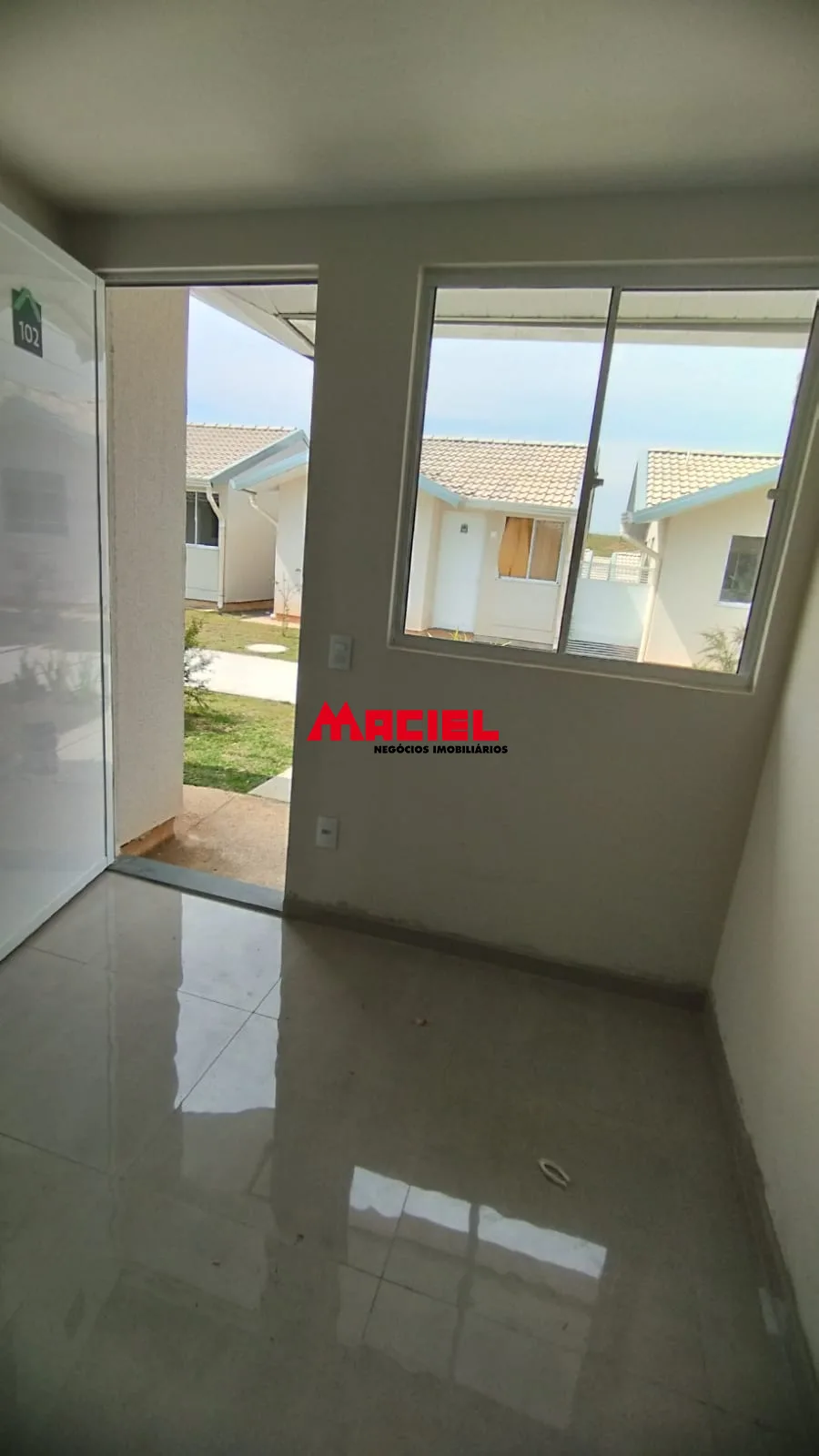 Alugar Casa / Condom&iacute;nio em Ca&ccedil;apava R$ 1.350,00 - Foto 34