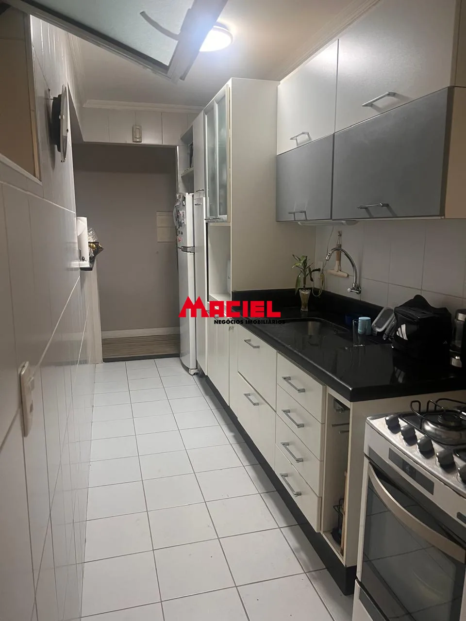Alugar Apartamento / Padr&atilde;o em S&atilde;o Jos&eacute; dos Campos R$ 2.550,00 - Foto 3