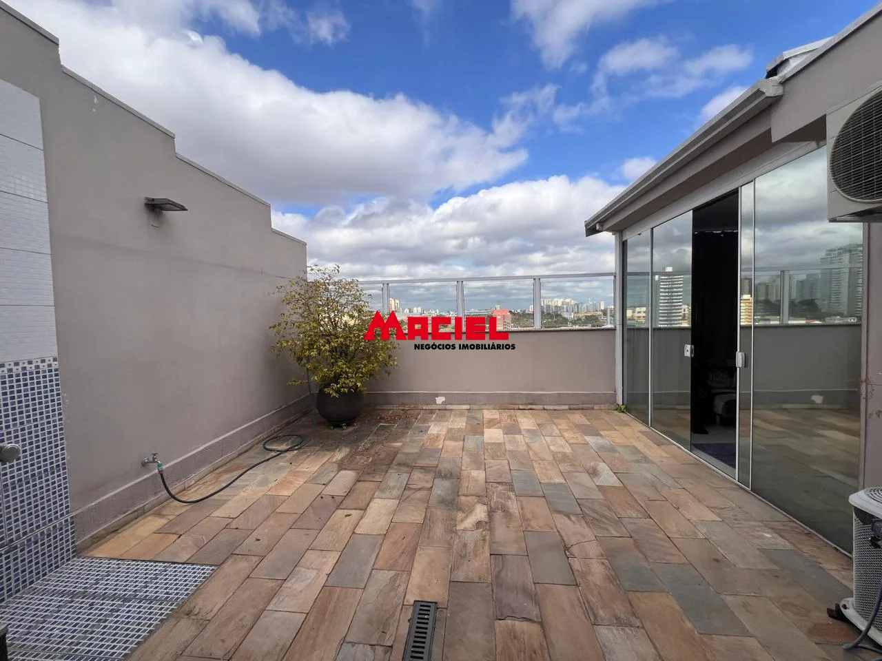 Alugar Apartamento / Padr&atilde;o em S&atilde;o Jos&eacute; dos Campos R$ 2.550,00 - Foto 13