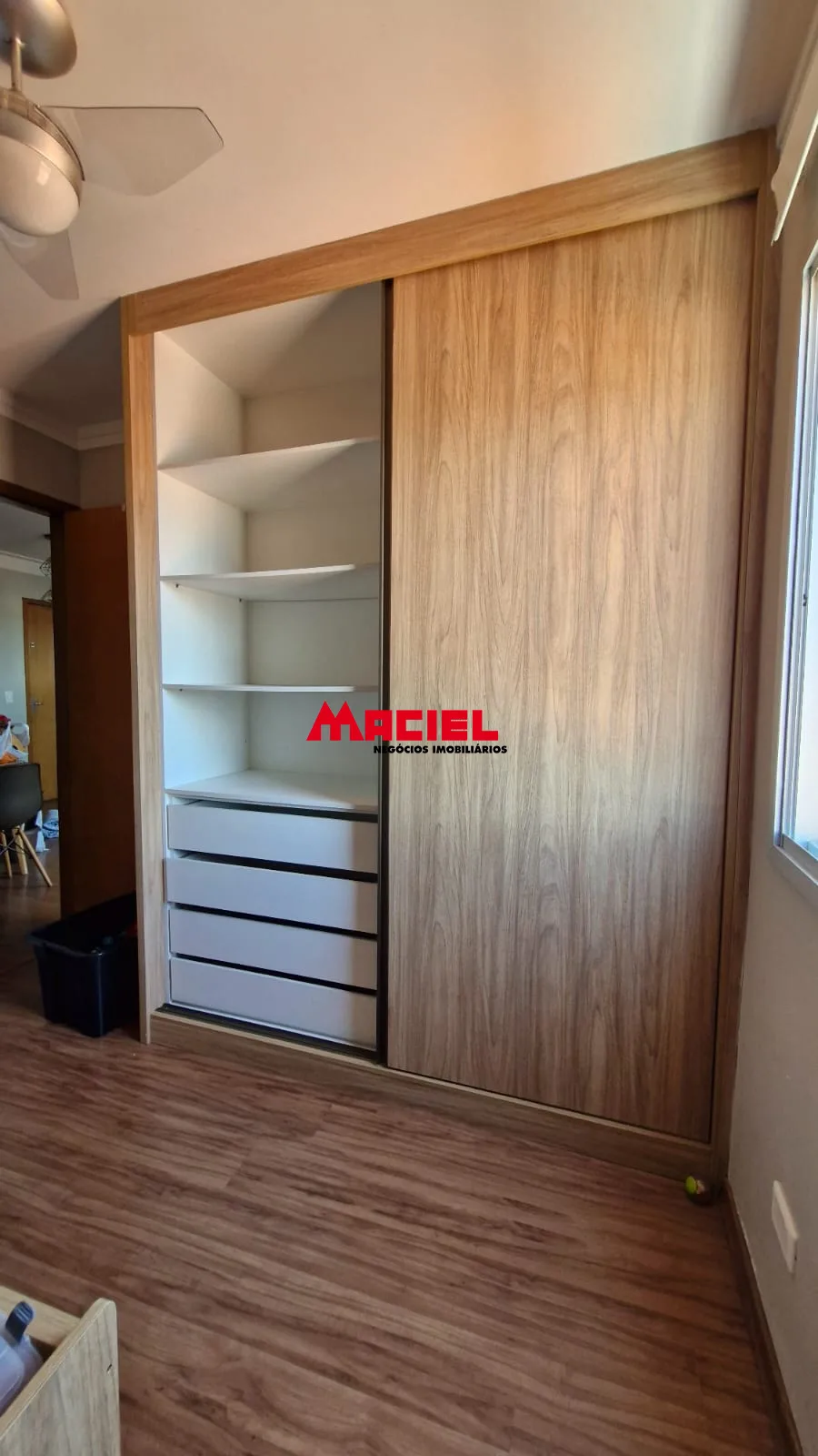 Alugar Apartamento / Padr&atilde;o em S&atilde;o Jos&eacute; dos Campos R$ 3.200,00 - Foto 2