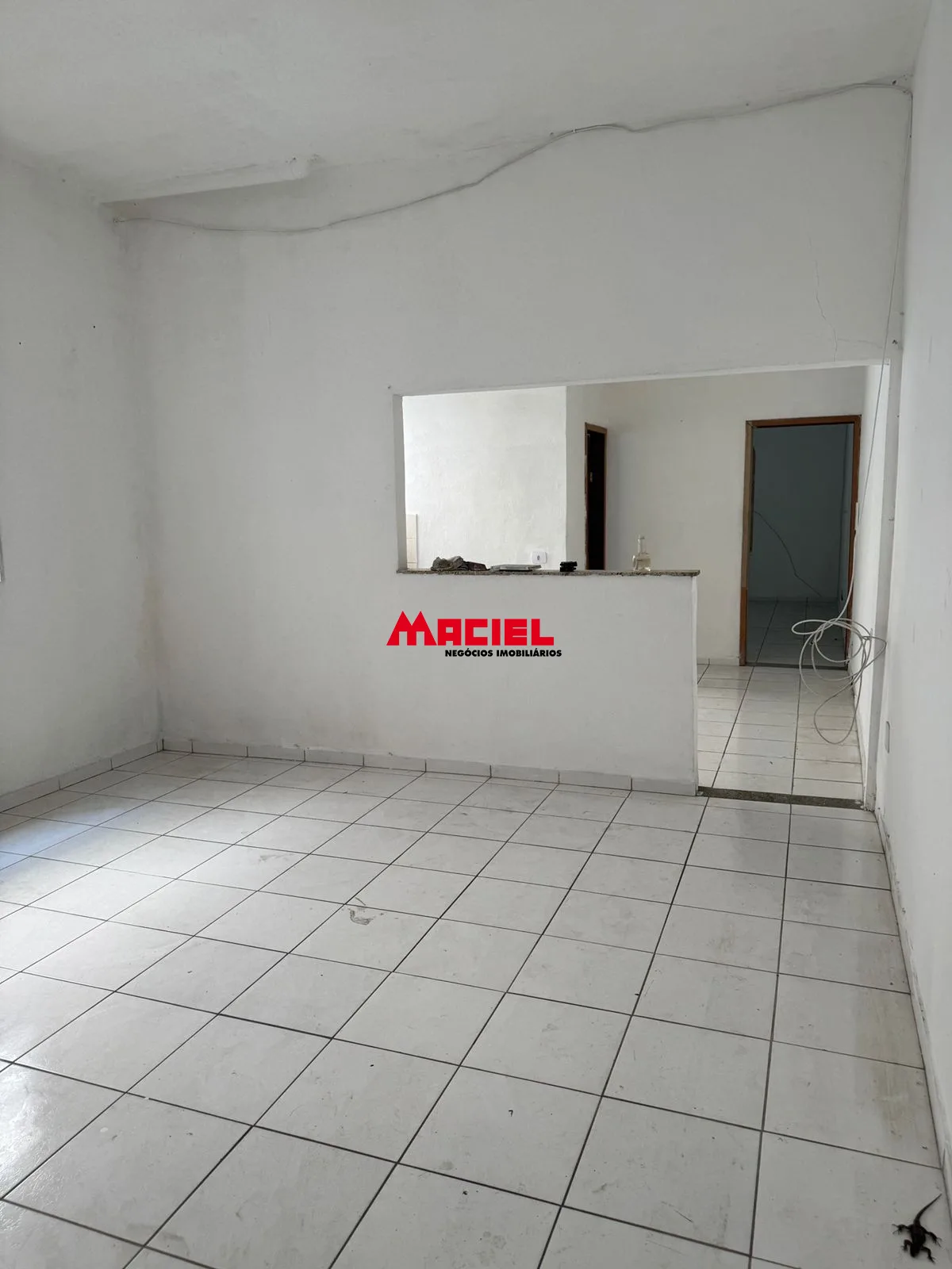 Alugar Casa / Padr&atilde;o em S&atilde;o Jos&eacute; dos Campos R$ 1.600,00 - Foto 12