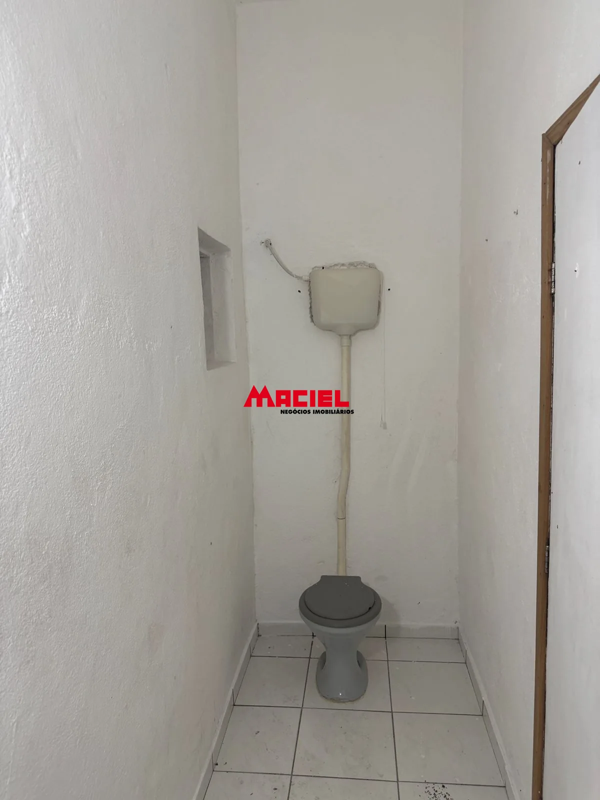 Alugar Casa / Padr&atilde;o em S&atilde;o Jos&eacute; dos Campos R$ 1.600,00 - Foto 16