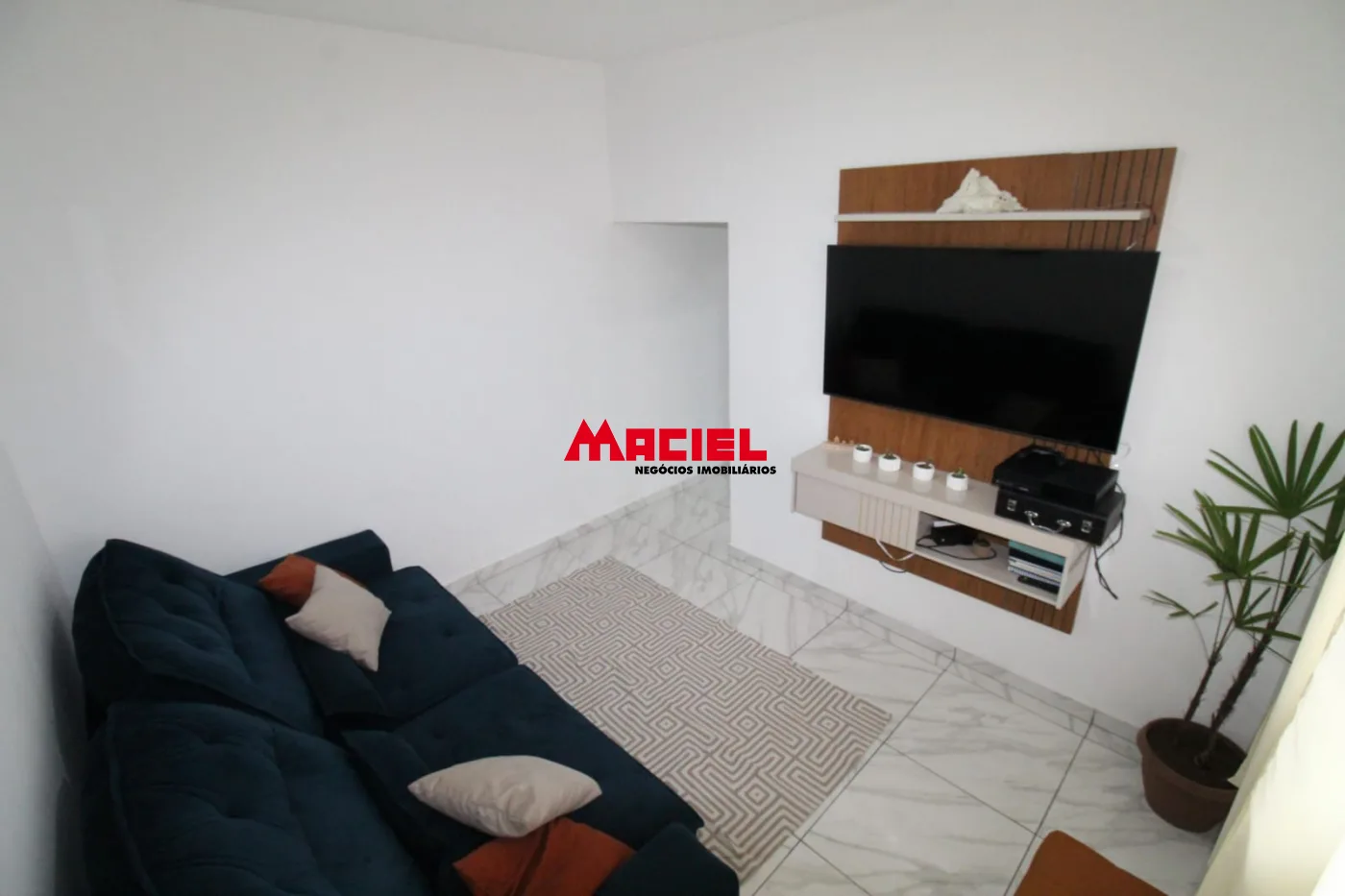 Alugar Casa / Padr&atilde;o em S&atilde;o Jos&eacute; dos Campos R$ 3.900,00 - Foto 3