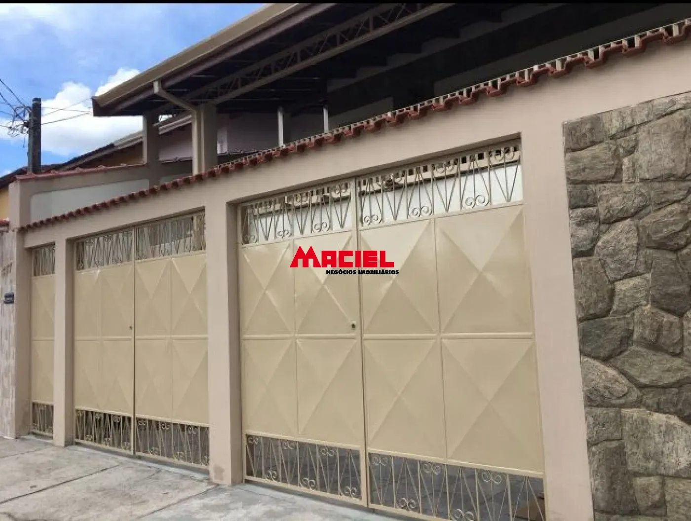 Comprar Casa / Padr&atilde;o em S&atilde;o Jos&eacute; dos Campos R$ 850.000,00 - Foto 2