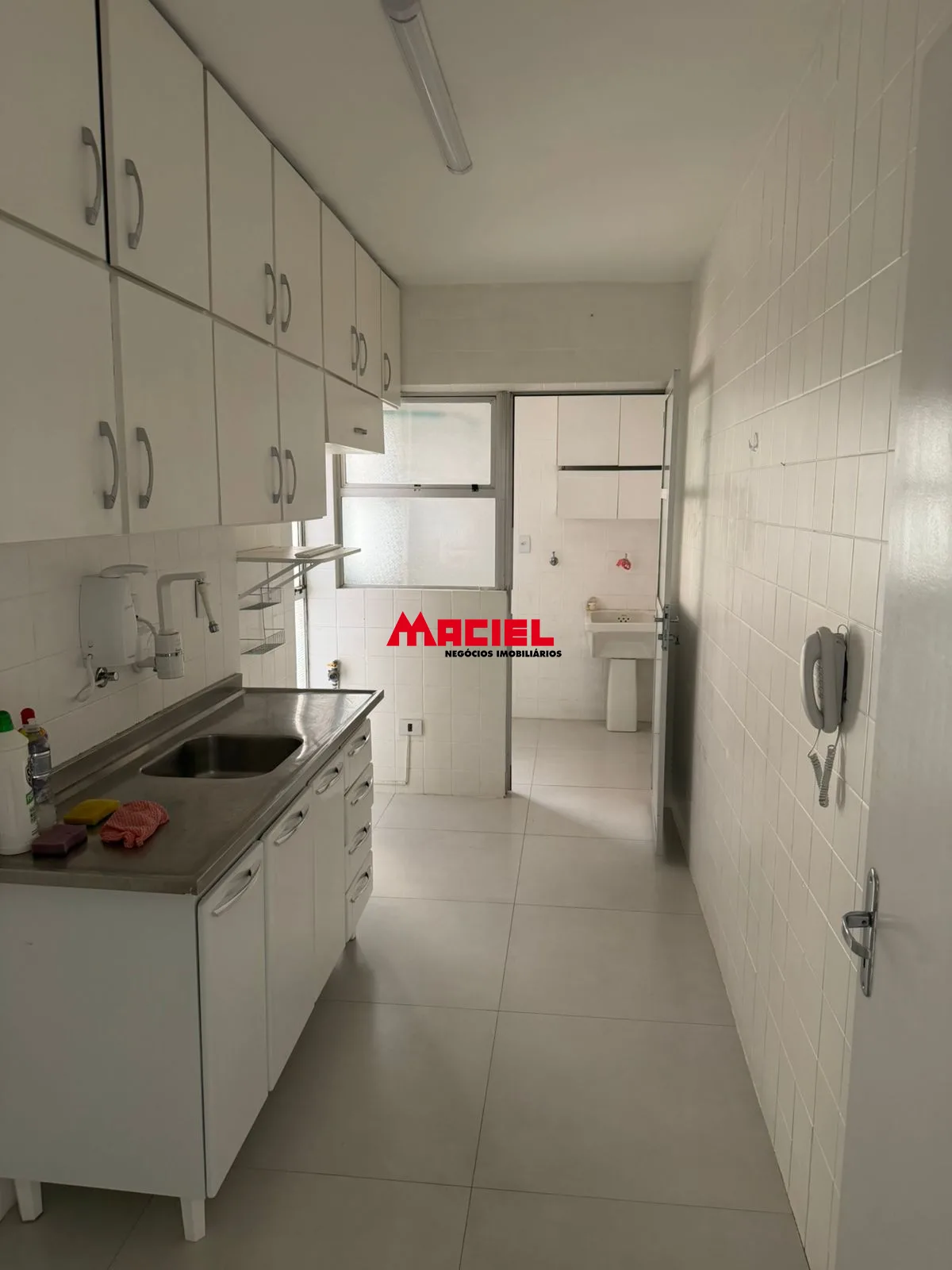 Alugar Apartamento / Padr&atilde;o em S&atilde;o Jos&eacute; dos Campos R$ 2.900,00 - Foto 1