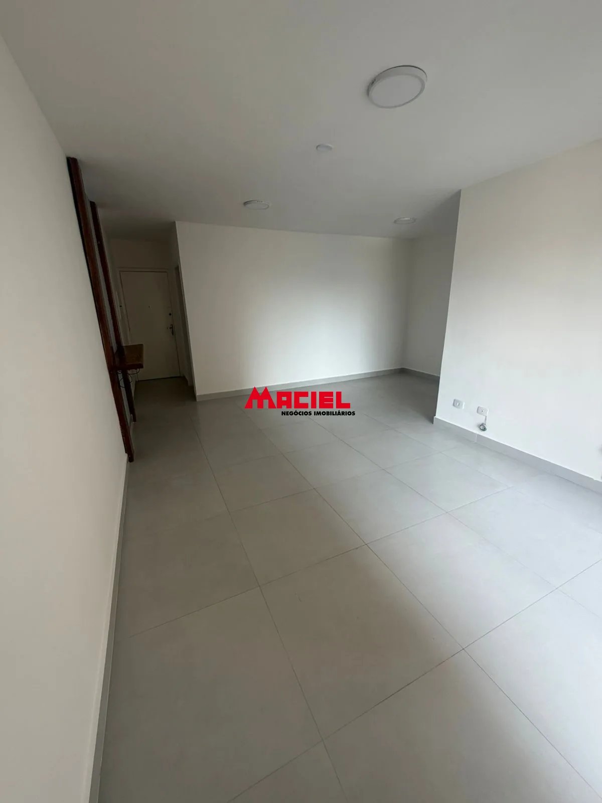 Alugar Apartamento / Padr&atilde;o em S&atilde;o Jos&eacute; dos Campos R$ 2.900,00 - Foto 3
