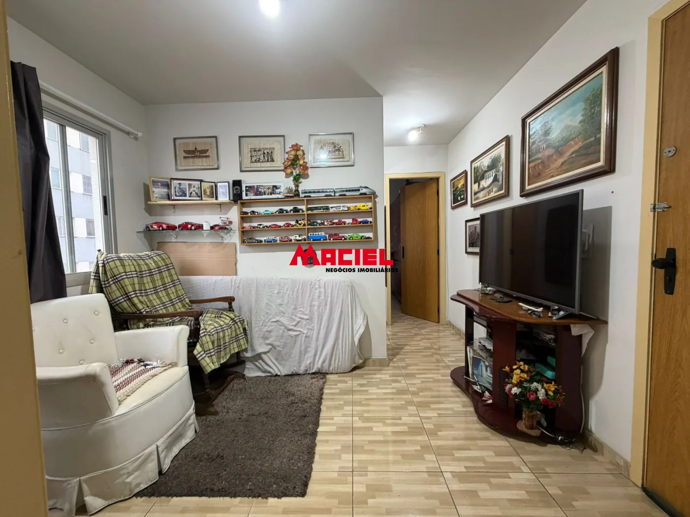 Comprar Apartamento / Padr&atilde;o em S&atilde;o Jos&eacute; dos Campos R$ 300.000,00 - Foto 2