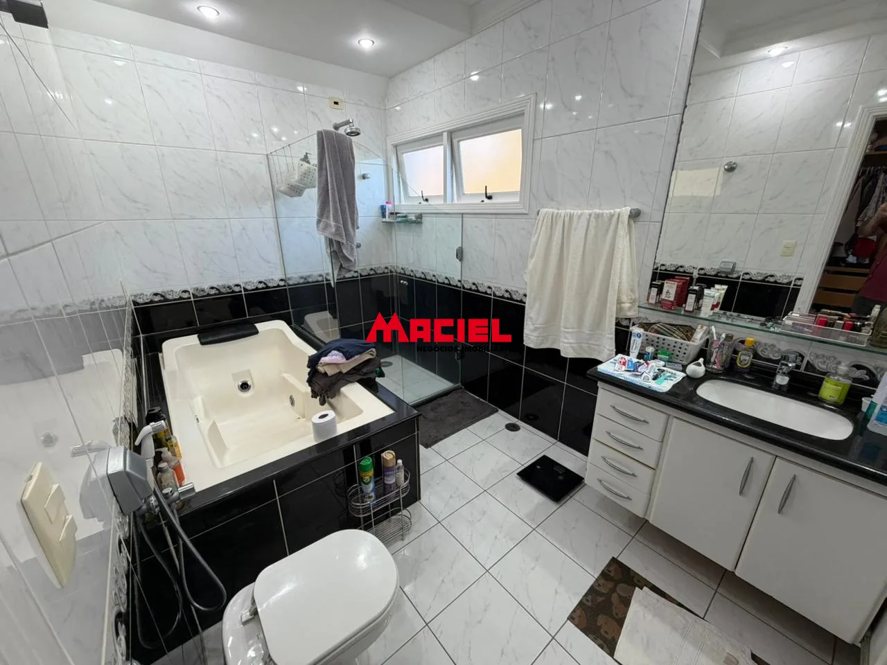 Comprar Casa / Condom&iacute;nio em S&atilde;o Jos&eacute; dos Campos R$ 1.650.000,00 - Foto 14
