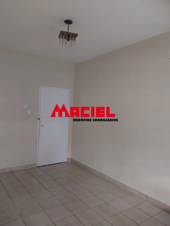 Alugar Casa / Padr&atilde;o em S&atilde;o Jos&eacute; dos Campos R$ 3.400,00 - Foto 2
