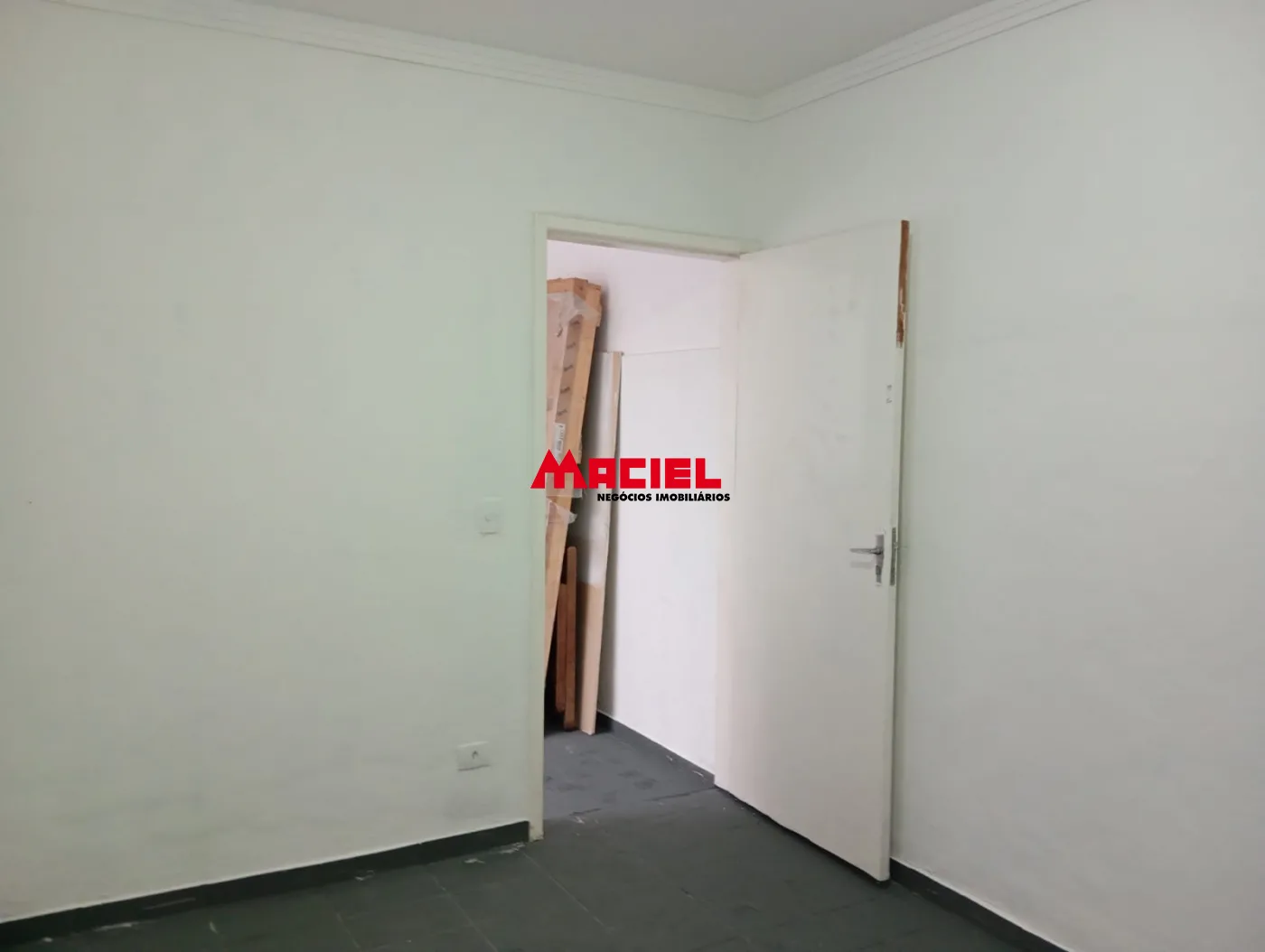 Alugar Casa / Padr&atilde;o em S&atilde;o Jos&eacute; dos Campos R$ 3.000,00 - Foto 9
