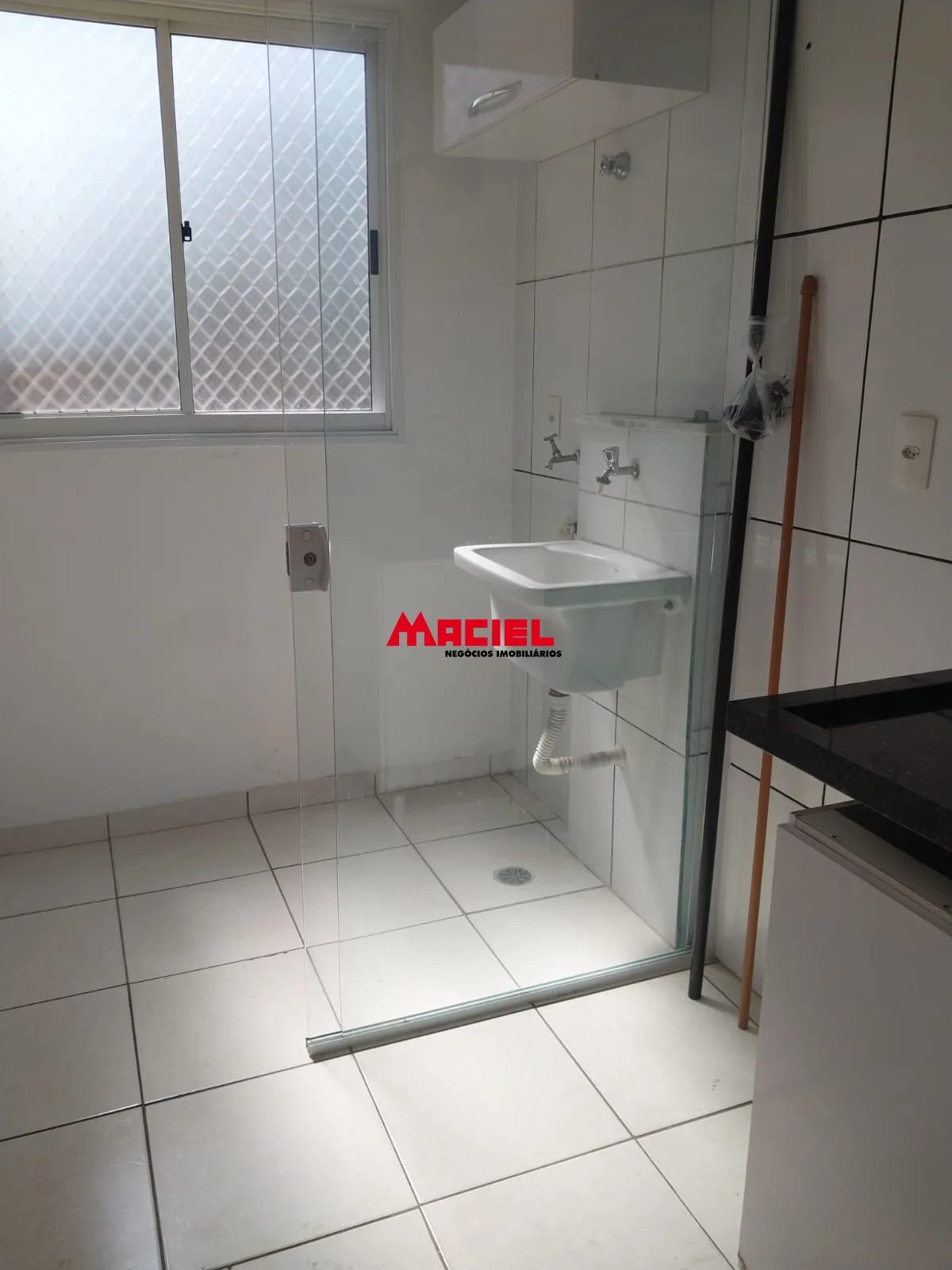 Alugar Apartamento / Padr&atilde;o em S&atilde;o Jos&eacute; dos Campos R$ 1.300,00 - Foto 3