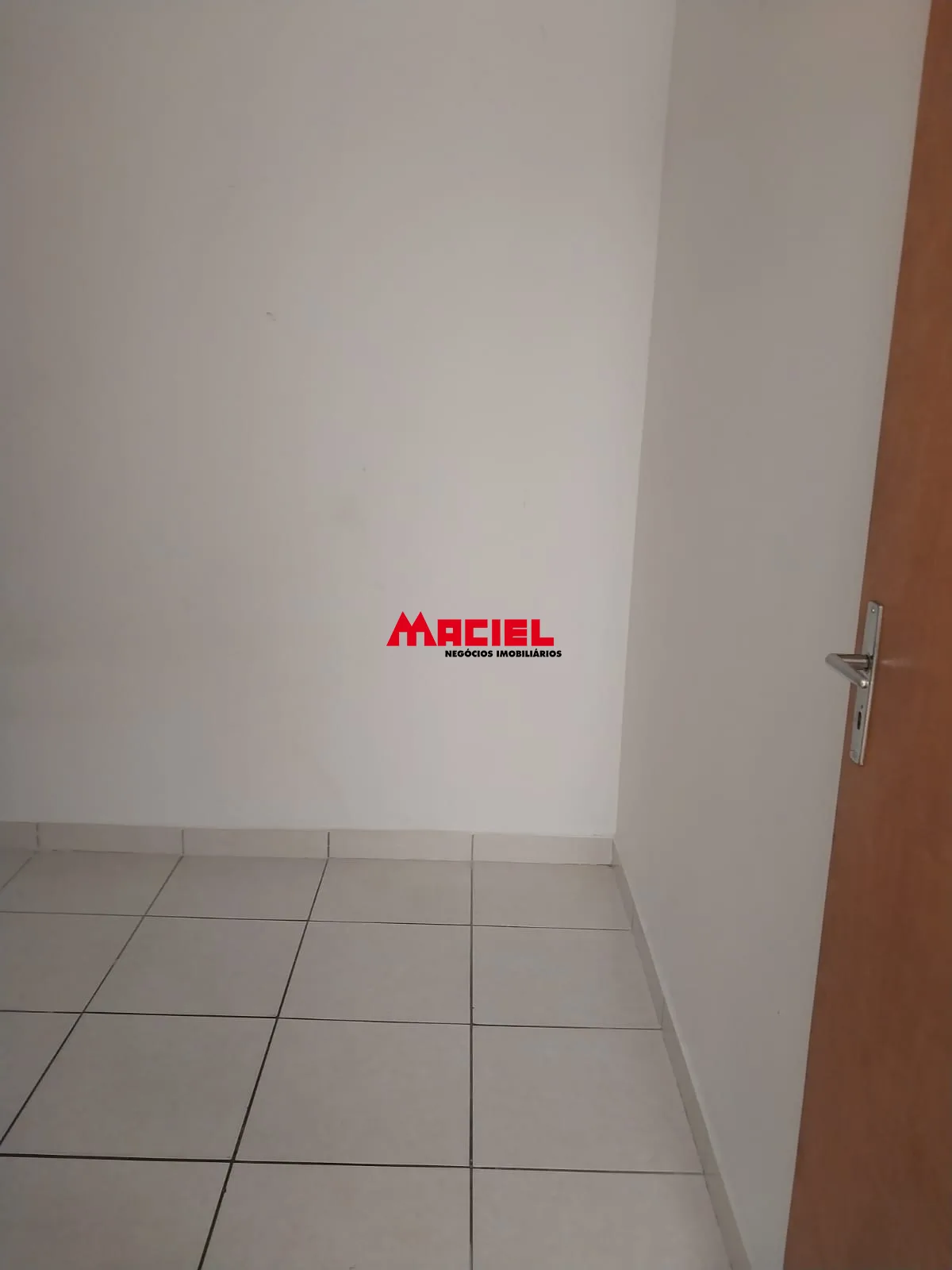 Alugar Apartamento / Padr&atilde;o em S&atilde;o Jos&eacute; dos Campos R$ 1.300,00 - Foto 11