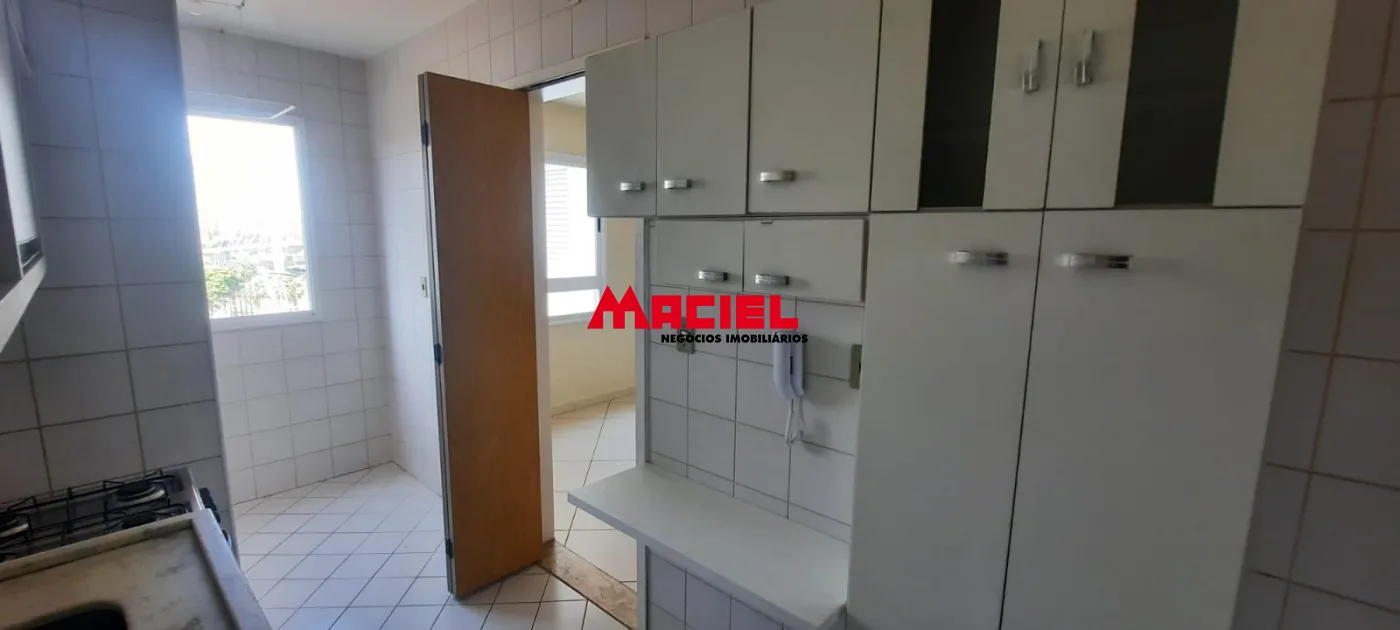 Alugar Apartamento / Padr&atilde;o em S&atilde;o Jos&eacute; dos Campos R$ 2.800,00 - Foto 6