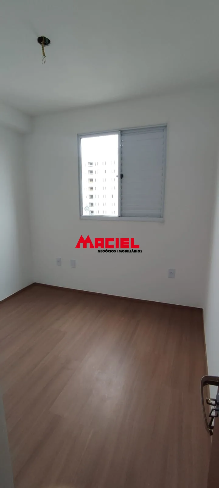 Alugar Apartamento / Padr&atilde;o em S&atilde;o Jos&eacute; dos Campos R$ 2.000,00 - Foto 4