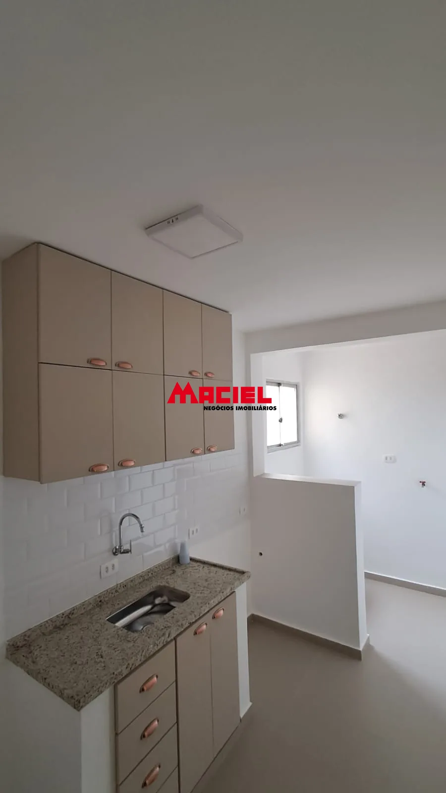 Alugar Apartamento / Padr&atilde;o em S&atilde;o Jos&eacute; dos Campos R$ 2.000,00 - Foto 4