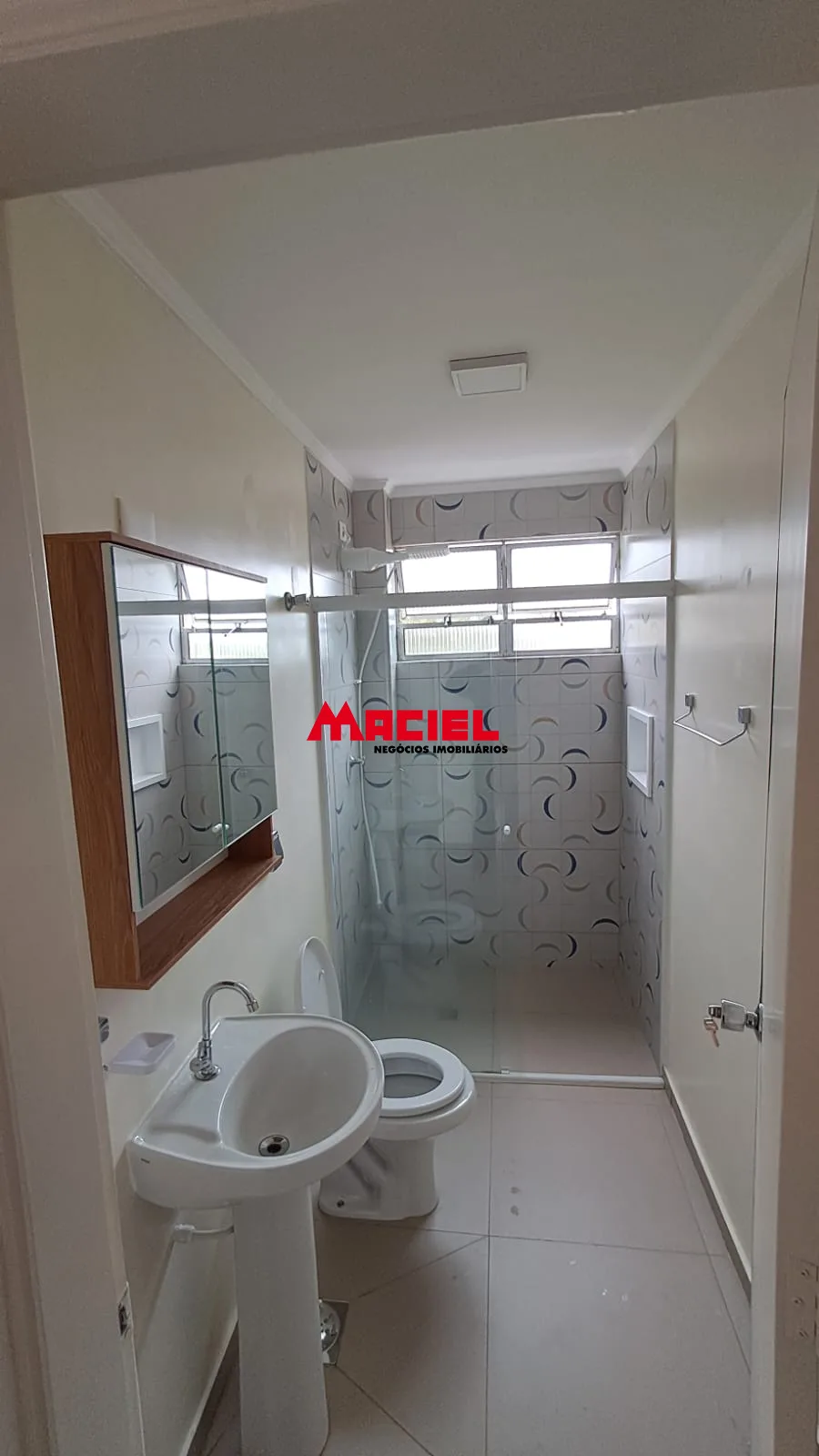 Alugar Apartamento / Padr&atilde;o em S&atilde;o Jos&eacute; dos Campos R$ 2.000,00 - Foto 6