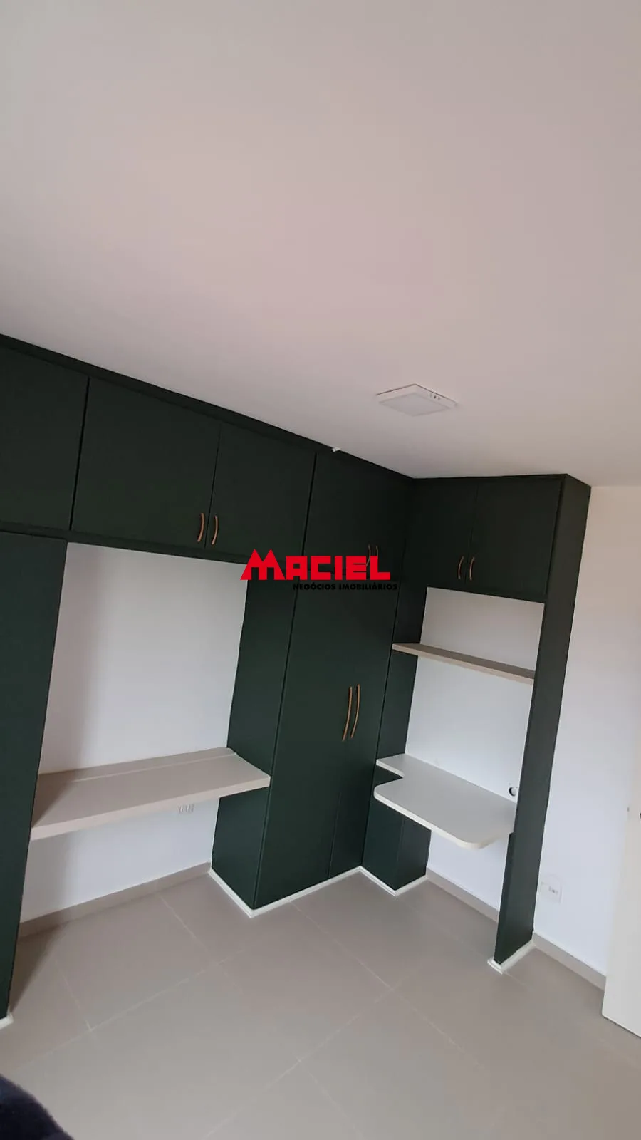 Alugar Apartamento / Padr&atilde;o em S&atilde;o Jos&eacute; dos Campos R$ 2.000,00 - Foto 7