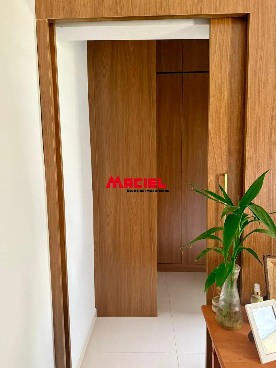 Alugar Casa / Condom&iacute;nio em Ca&ccedil;apava R$ 6.300,00 - Foto 14