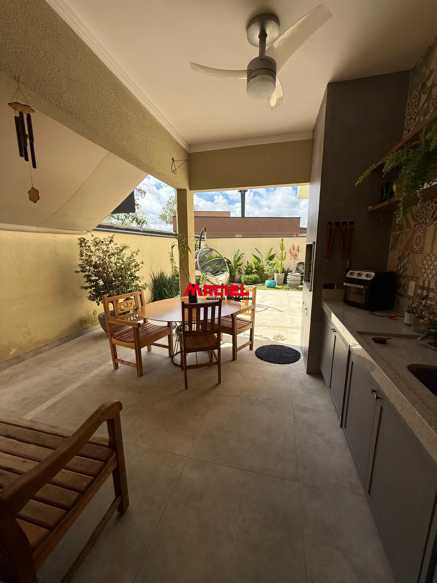 Alugar Casa / Condom&iacute;nio em Ca&ccedil;apava R$ 6.300,00 - Foto 20