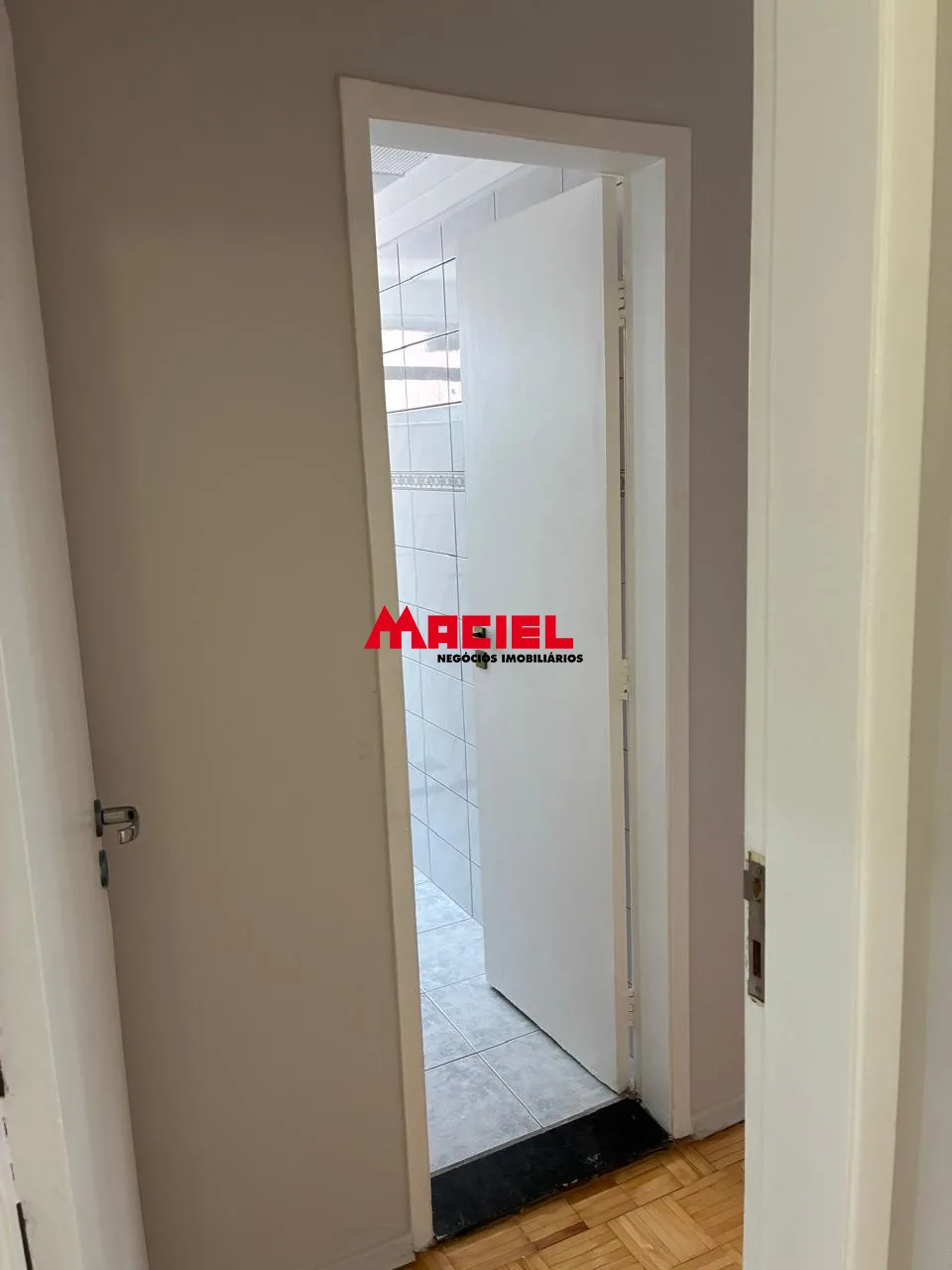 Alugar Apartamento / Padr&atilde;o em Jacare&iacute; R$ 3.500,00 - Foto 2