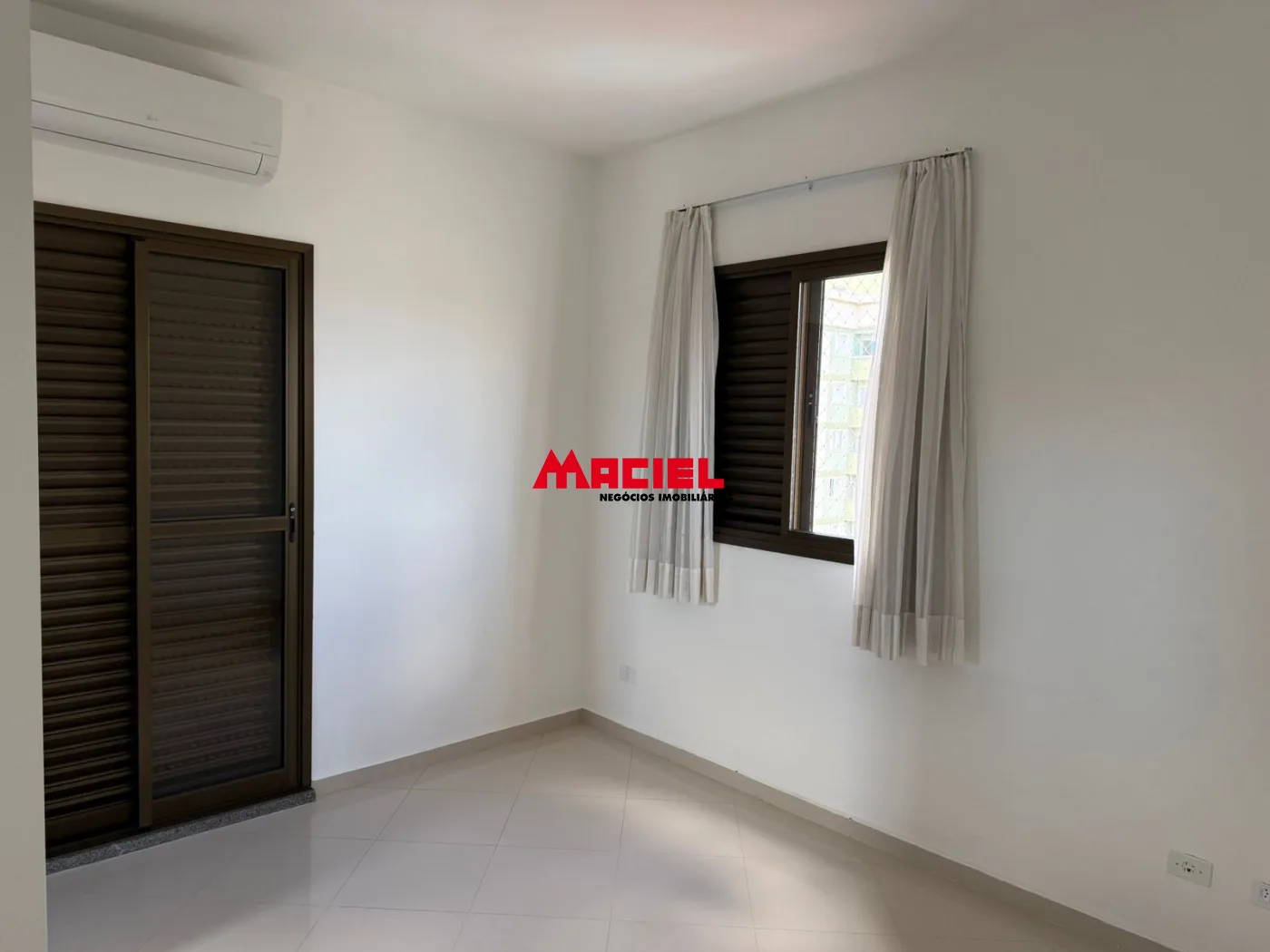 Comprar Apartamento / Padr&atilde;o em S&atilde;o Jos&eacute; dos Campos R$ 650.000,00 - Foto 4