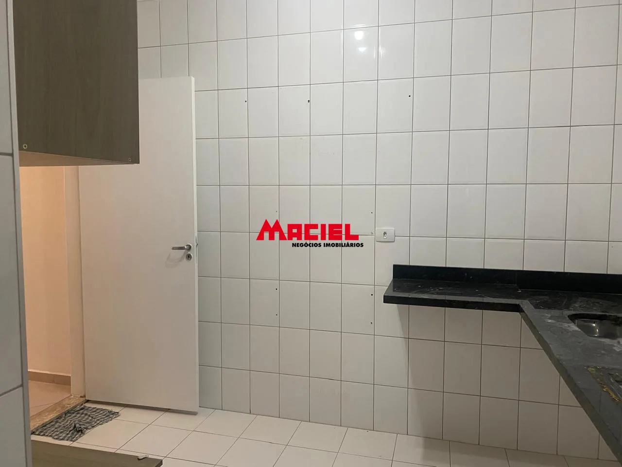 Alugar Apartamento / Cobertura em S&atilde;o Jos&eacute; dos Campos R$ 3.500,00 - Foto 1