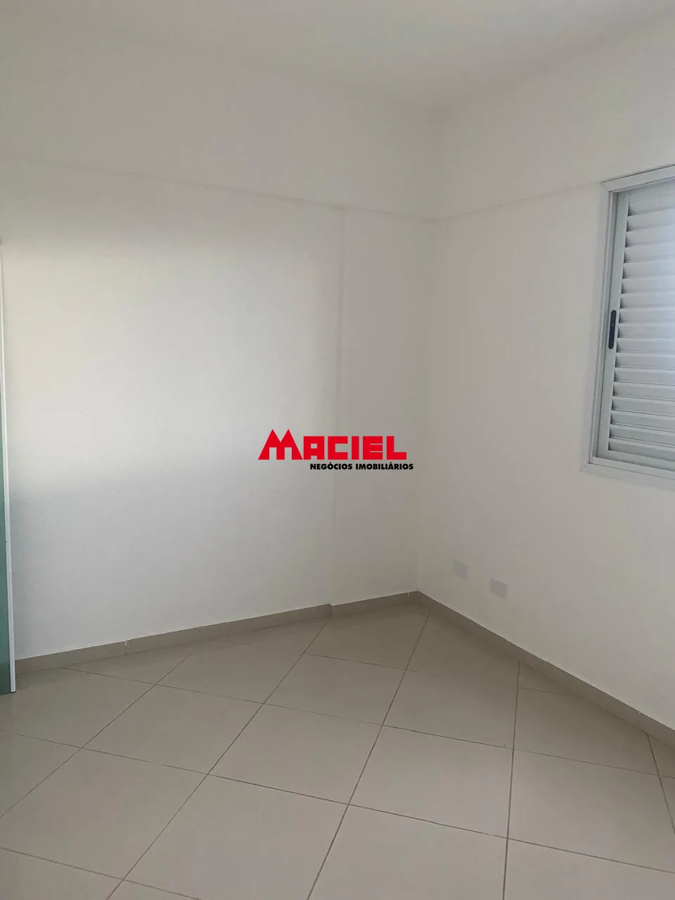 Alugar Apartamento / Cobertura em S&atilde;o Jos&eacute; dos Campos R$ 3.500,00 - Foto 5