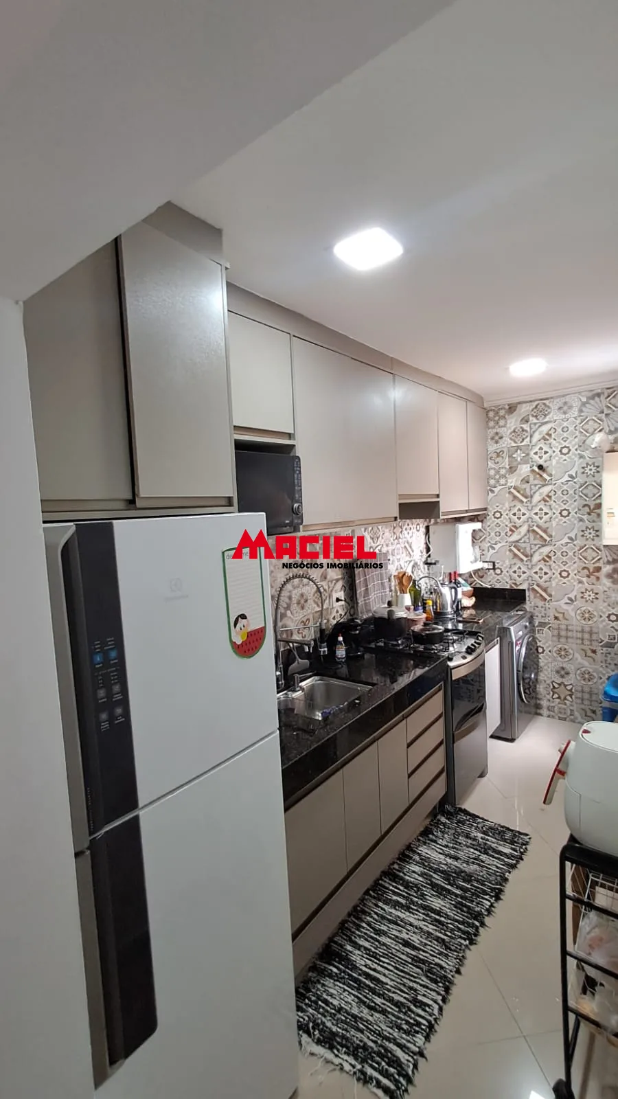 Alugar Apartamento / Padr&atilde;o em S&atilde;o Jos&eacute; dos Campos R$ 2.300,00 - Foto 2
