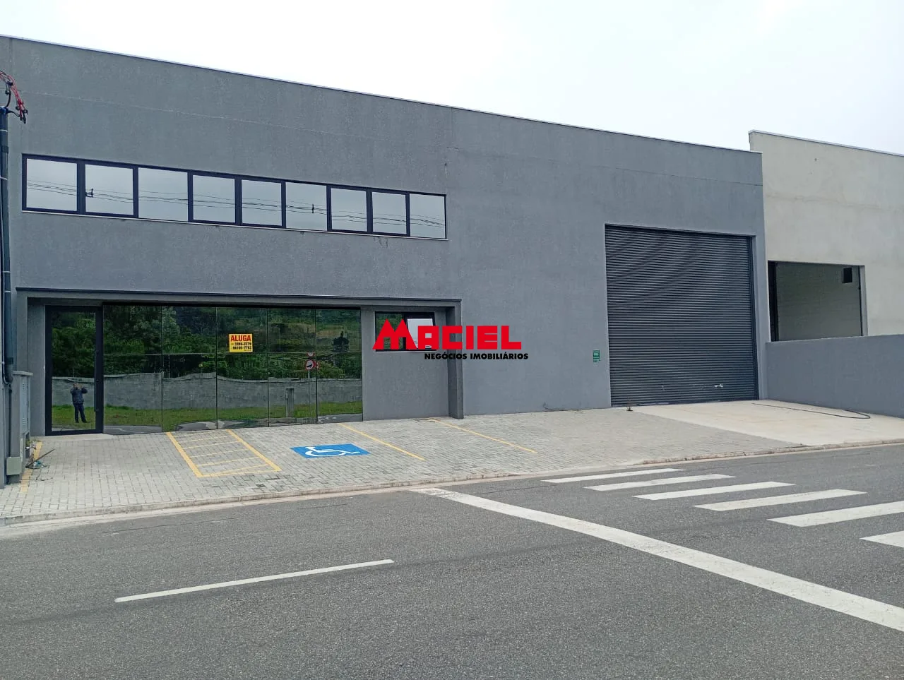 Alugar Comercial / Galp&atilde;o em Jacare&iacute; R$ 15.000,00 - Foto 2
