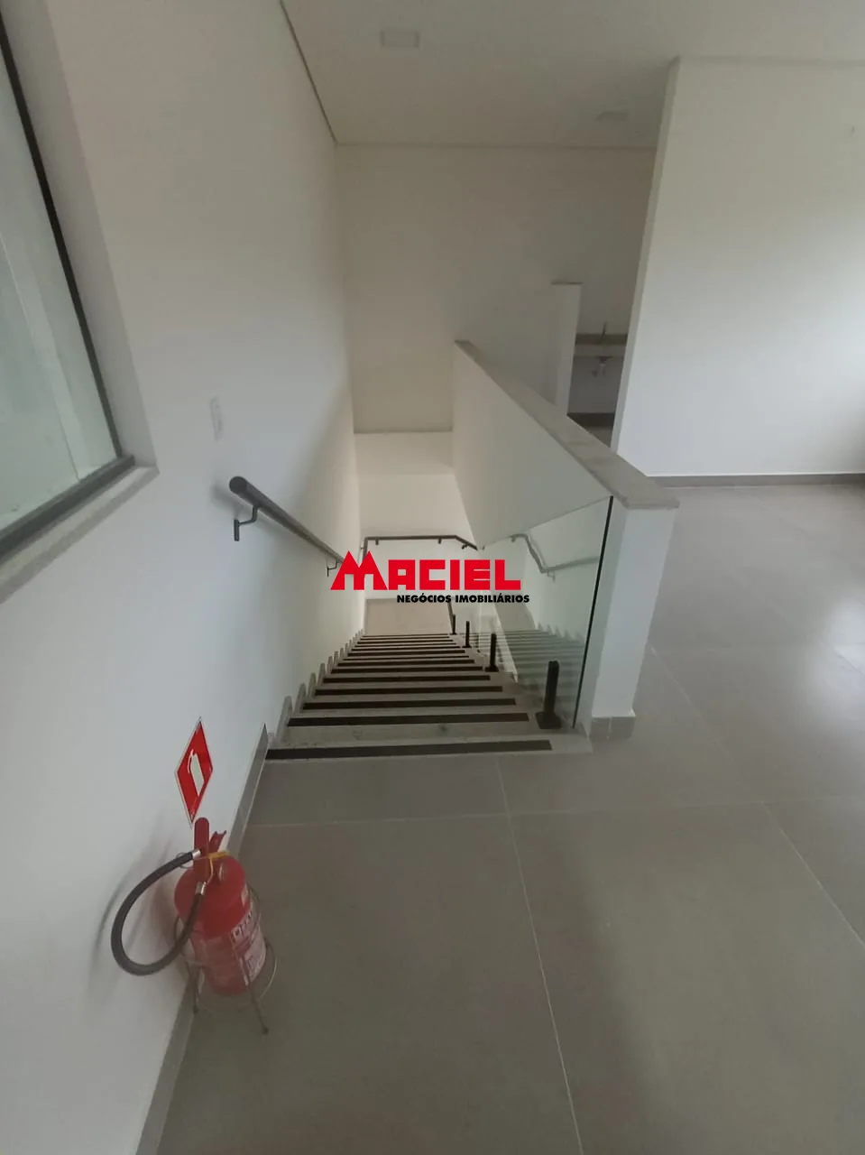 Alugar Comercial / Galp&atilde;o em Jacare&iacute; R$ 15.000,00 - Foto 9