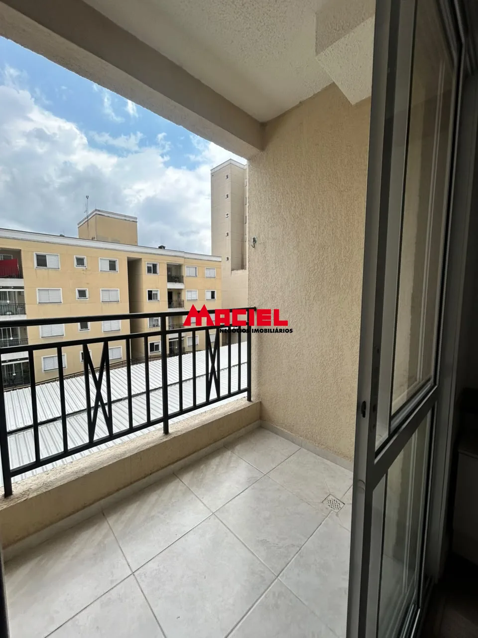 Comprar Apartamento / Padr&atilde;o em S&atilde;o Jos&eacute; dos Campos R$ 330.000,00 - Foto 14