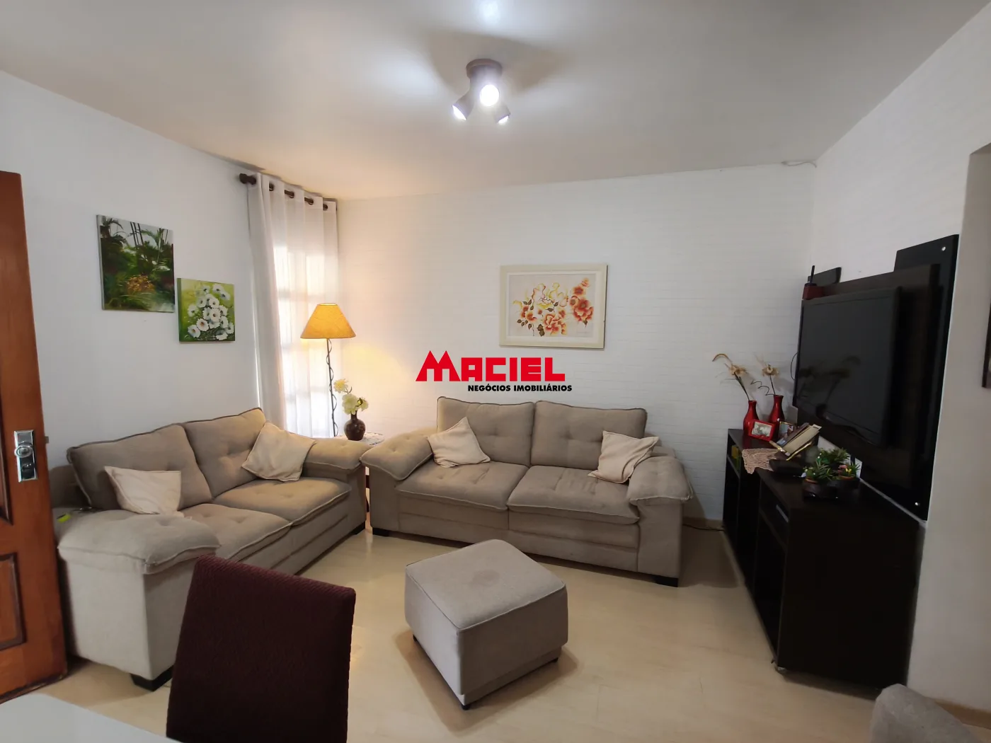 Comprar Casa / Padr&atilde;o em S&atilde;o Jos&eacute; dos Campos R$ 850.000,00 - Foto 3
