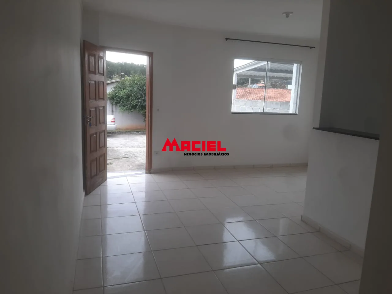 Alugar Casa / Condom&iacute;nio em S&atilde;o Jos&eacute; dos Campos R$ 1.800,00 - Foto 1
