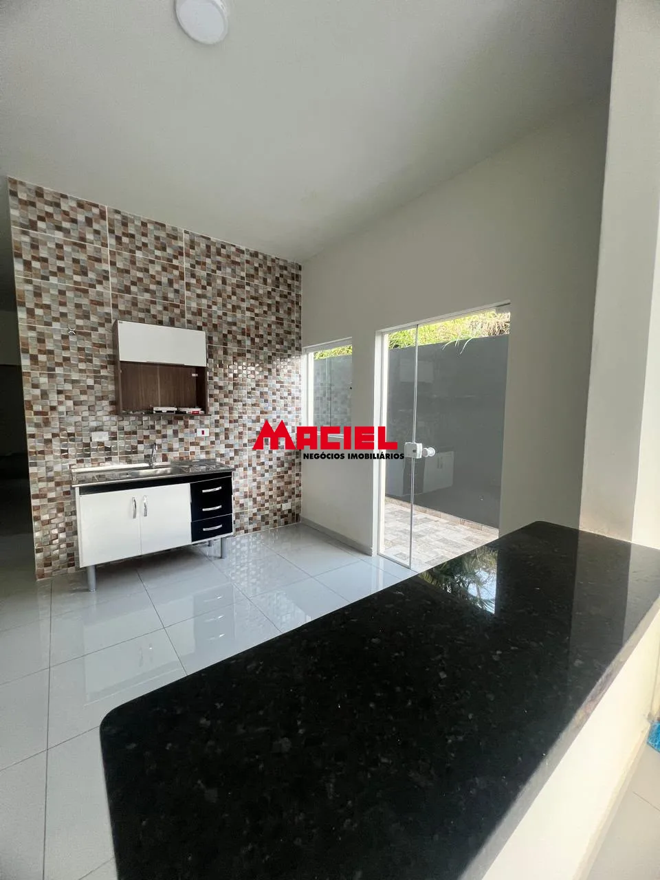 Comprar Casa / Padr&atilde;o em Caraguatatuba R$ 500.000,00 - Foto 2